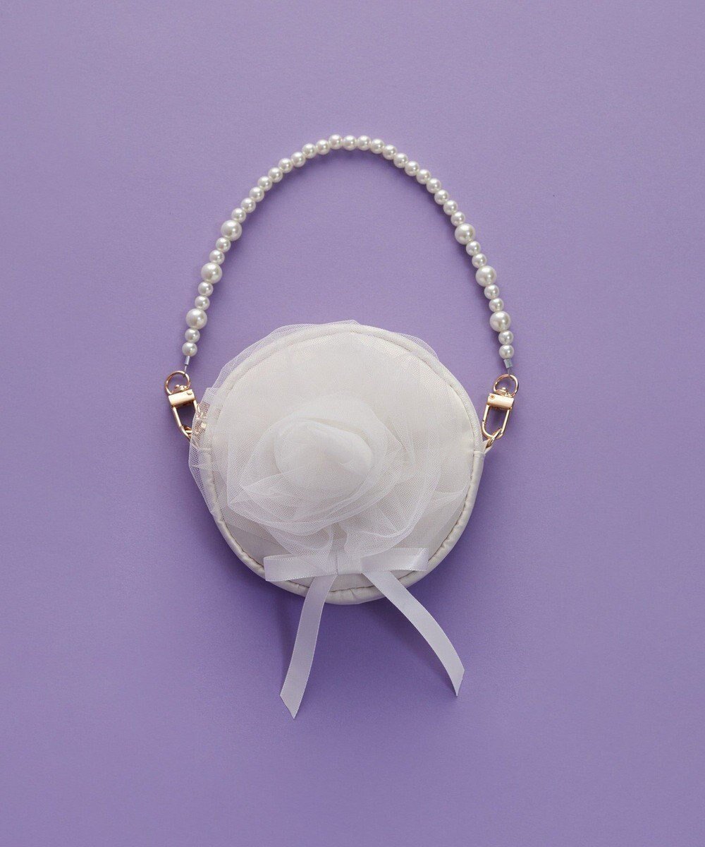 【メゾンドフルール/Maison de FLEUR】のコットンキャンディラウンドポーチチャーム インテリア・キッズ・メンズ・レディースファッション・服の通販 founy(ファニー) 　ファッション　Fashion　レディースファッション　Fashion for Women　ポーチ&ミニバッグ　Pouches & Mini Bags　おすすめ　Recommended / Our Picks　アクセサリー　Fashion Accessories　コンパクト　Compact, Small Size　チャーム　Charm, Pendant　パール　Pearl, Pearl Accent　フォルム　Silhouette, Form　ポーチ　Pouch, Small Case　メタル　Metal, Metal Parts　ラウンド　Round, Round Neck　ラップ　Wrap, Wrap Design　エレガント 上品　Elegant　Ivory|ID: prp329100004866162 ipo3291000000036224073
