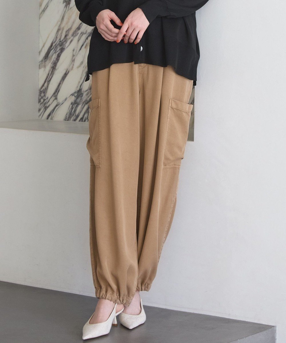 【23区/NIJYUSANKU】の【SLOW/一部店舗限定】ガーメントツイル ワイドタック パンツ インテリア・キッズ・メンズ・レディースファッション・服の通販 founy(ファニー) 　ファッション　Fashion　レディースファッション　Fashion for Women　パンツ　Pants & Trousers　ヴィンテージ　Vintage Style　春　Spring　シンプル　Simple, Minimal　スウェット / スエット　Sweatshirt, Sweatwear　セットアップ　Set-Up, Coordinated Outfit　ツイル　Twist, Twisted Detail　トレンド　Trend, Trending Now　ドレープ　Drape, Draping Fabric　フレア　Flare, Flared　ミリタリー　Military, Army Style　リラックス　Relax, Relaxed Fit　ワイド　Wide, Wide Fit　A/W・秋冬　Autumn/Winter　S/S・春夏　SS, Spring/Summer, Warm Season　おすすめ　Recommended / Our Picks　夏　Summer　旅行　Travel　エレガント 上品　Elegant　2026年　2026　ベージュ系|ID: prp329100004866379 ipo3291000000036241056
