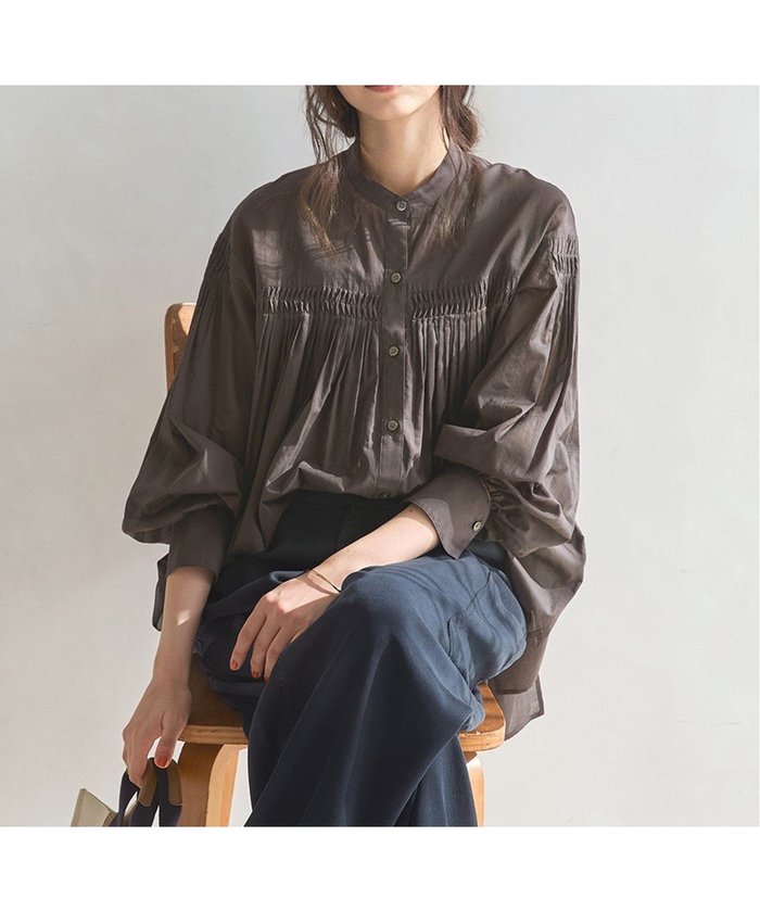 【23区/NIJYUSANKU】の【SLOW/一部店舗限定】コットンボイル ギャザー ブラウス インテリア・キッズ・メンズ・レディースファッション・服の通販 founy(ファニー) https://founy.com/ ファッション Fashion レディースファッション Fashion for Women トップス・カットソー Cut & Sew Tops シャツ・ブラウス・オフィスカジュアル Elegant Blouses & Button-Ups イエロー Yellow 春 Spring ギャザー Gathered, Ruffled タンブラー Tumbler, Travel Mug デニム Denim, Jeans Material 定番 Standard, Basic Item フェミニン Feminine, Girly リゾート Resort, Vacation Style リラックス Relax, Relaxed Fit S/S・春夏 SS, Spring/Summer, Warm Season 夏 Summer エレガント 上品 Elegant 2026年 2026 |ID: prp329100004866382 ipo3291000000036464957