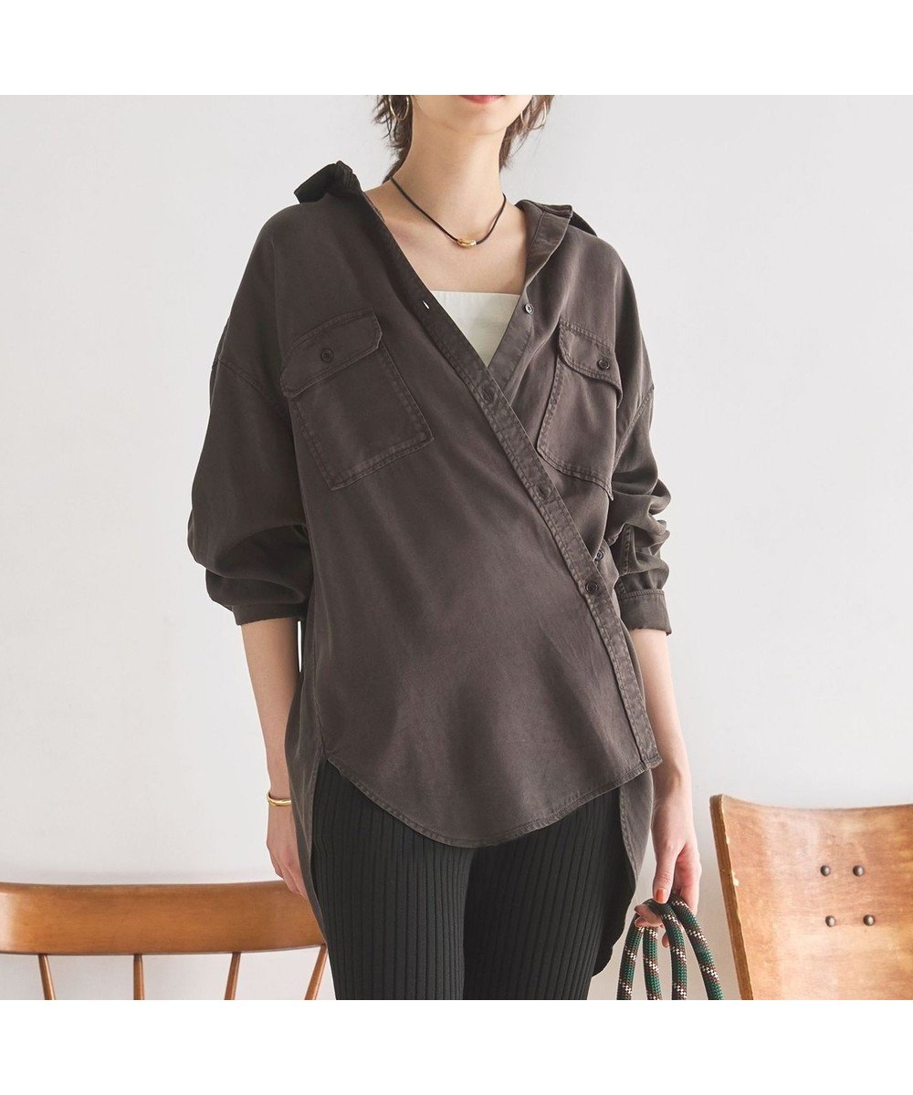 【23区/NIJYUSANKU】の【SLOW/一部店舗限定】ガーメントツイル 2WAY シャツ インテリア・キッズ・メンズ・レディースファッション・服の通販 founy(ファニー) 　ファッション　Fashion　レディースファッション　Fashion for Women　トップス・カットソー　Cut & Sew Tops　シャツ・ブラウス・オフィスカジュアル　Elegant Blouses & Button-Ups　ヴィンテージ　Vintage Style　春　Spring　カシュクール　Wrap Design　セットアップ　Set-Up, Coordinated Outfit　ツイル　Twist, Twisted Detail　ドレープ　Drape, Draping Fabric　バランス　Balance, Style Balance　フレア　Flare, Flared　ワイド　Wide, Wide Fit　S/S・春夏　SS, Spring/Summer, Warm Season　おすすめ　Recommended / Our Picks　夏　Summer　2026年　2026　ダークブラウン系|ID: prp329100004866425 ipo3291000000036241907