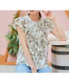 【ティアクラッセ/Tiaclasse】の【新色追加・洗える】花柄フリルシャツブラウス 人気、トレンドファッション・服の通販 founy(ファニー) ファッション Fashion レディースファッション Fashion for Women トップス・カットソー Cut & Sew Tops シャツ・ブラウス・オフィスカジュアル Elegant Blouses & Button-Ups 花柄・フラワープリント・モチーフ Floral Prints & Motifs / Flower Pattern Tops アクセサリー Fashion Accessories カーディガン Cardigan, Knitwear クラシカル Classical, Vintage-Inspired シアー Sheer, See-Through チュニック Tunic, Long Top フリル Frill, Ruffle ポケット Pocket, Pocket Detail 再入荷 Restock / Back in Stock 夏 Summer 新作・新入荷 New Arrivals / New In 春 Spring S/S・春夏 SS, Spring/Summer, Warm Season 洗える Machine Washable thumbnail グレージュ|ID: prp329100004866530 ipo3291000000036244391