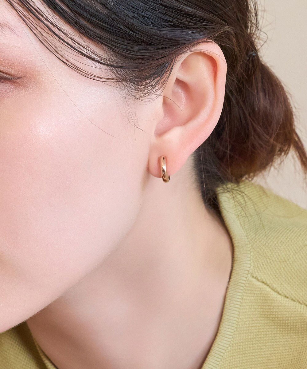 【フィービィー/phoebe】の【痛くないシリーズ/金属アレルギー対応】ミニマルストレートフープライトフィットイヤリング シャンパンゴールド 人気、トレンドファッション・服の通販 founy(ファニー) 　ファッション　Fashion　レディースファッション　Fashion for Women　ジュエリー　Jewelry　ファッションリング　Fashion Rings　イヤリング・フープ・ドロップタイプ　Hoop, Drop & Clip Earrings　アクセサリー　Fashion Accessories　イヤリング　Earrings　イヤーカフ　Ear Cuffs　フィット　Fit, Slim Fit　フープ　Hoop, Hoop Earrings　軽量　Lightweight, Ultra Light　 other-1|ID: prp329100004866537 ipo3291000000036244629