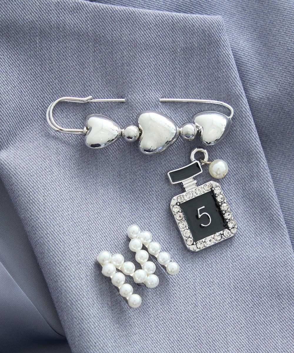 【アースミュージックアンドエコロジー/earth music&ecology】のハングアウトブローチセット 人気、トレンドファッション・服の通販 founy(ファニー) 　ファッション　Fashion　レディースファッション　Fashion for Women　アクセサリー　Fashion Accessories　シンプル　Simple, Minimal　トレンド　Trend, Trending Now　パール　Pearl, Pearl Accent　ブローチ　Brooch, Pin Brooch　モチーフ　Motif, Design Theme　帽子　Hat, Headwear　 other-1|ID: prp329100004866562 ipo3291000000036245372