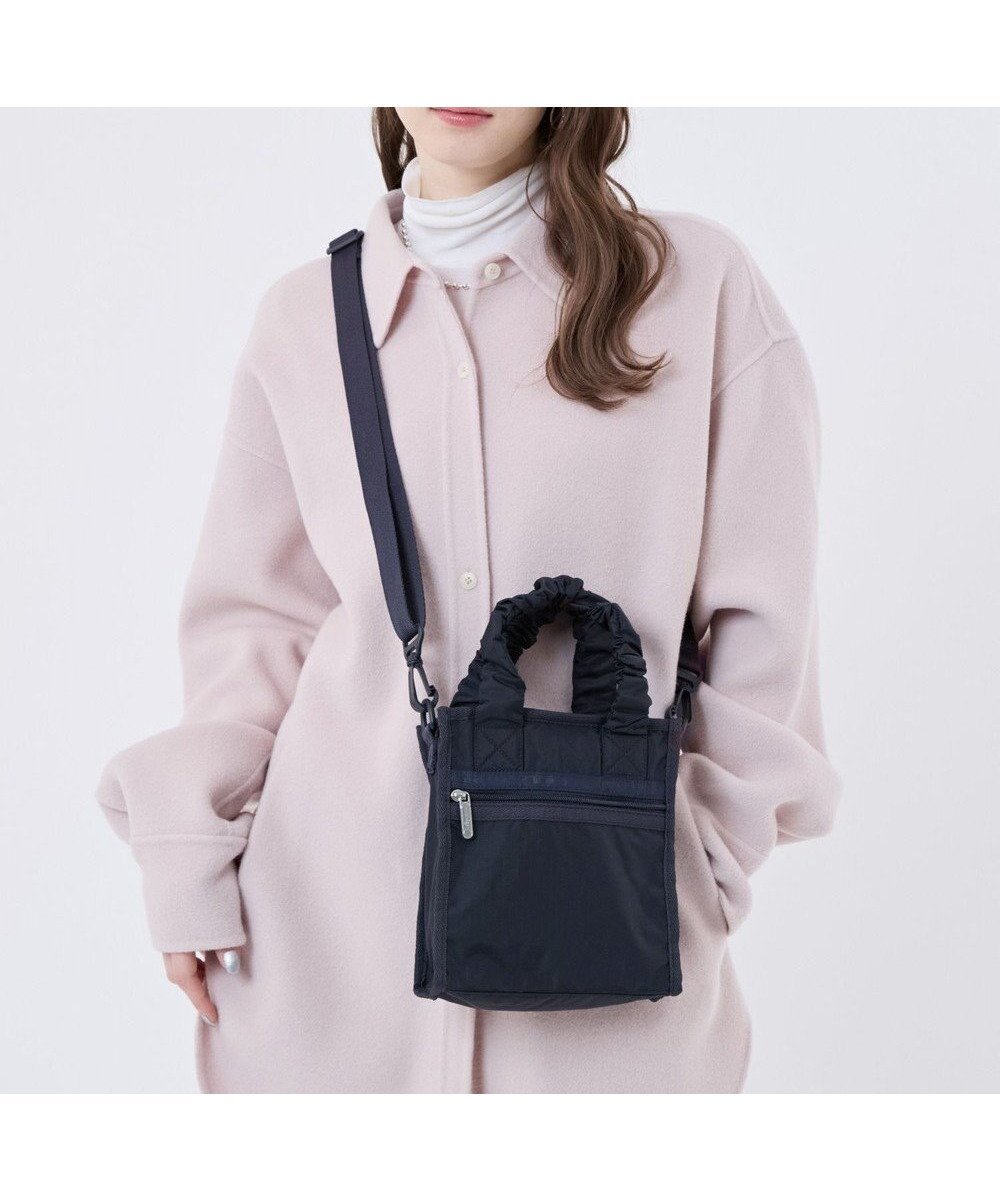 【レスポートサック/LeSportsac】のGH MINI N/S TOTE/ディープシーブルー 人気、トレンドファッション・服の通販 founy(ファニー) ファッション Fashion レディースファッション Fashion for Women バッグ Bags アウトドア Outdoor Clothing ギャザー Gathered, Ruffled 軽量 Lightweight, Ultra Light ショルダー Shoulder, Shoulder Strap シンプル Simple, Minimal スマート Smart, Elegant 財布 Wallet, Purse プリント Print, Printed Pattern ポケット Pocket, Pocket Detail ポーチ Pouch, Small Case 無地 Plain, Solid Color おすすめ Recommended / Our Picks 旅行 Travel ビジネス 仕事 通勤 Business / Work / Commuting other-1|ID: prp329100004867159 ipo3291000000036255685