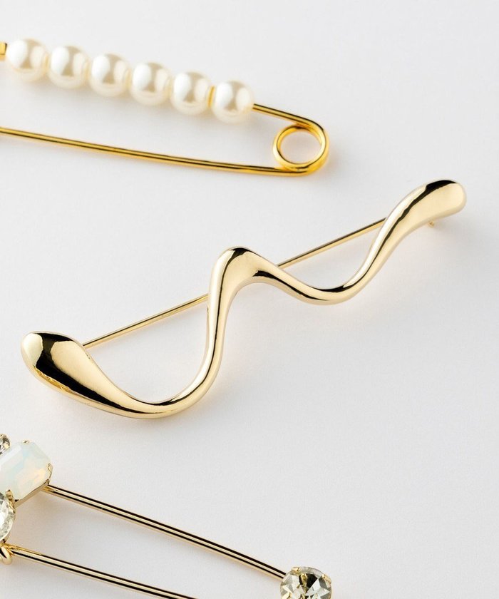 【23区/NIJYUSANKU】のニュアンス ライン ブローチ インテリア・キッズ・メンズ・レディースファッション・服の通販 founy(ファニー) https://founy.com/ ファッション Fashion レディースファッション Fashion for Women 2024年 2024 2024-2025秋冬・A/W Autumn/Winter 2024–25 AW24–25 冬 Winter / This Winter おすすめ Recommended / Our Picks アクセサリー Fashion Accessories シルバー Silver, Metallic Silver シンプル Simple, Minimal ジャケット Jacket, Outerwear ストール Stole, Wrap ブローチ Brooch, Pin Brooch メタル Metal, Metal Parts 帽子 Hat, Headwear A/W・秋冬 Autumn/Winter |ID: prp329100004867215 ipo3291000000036256027