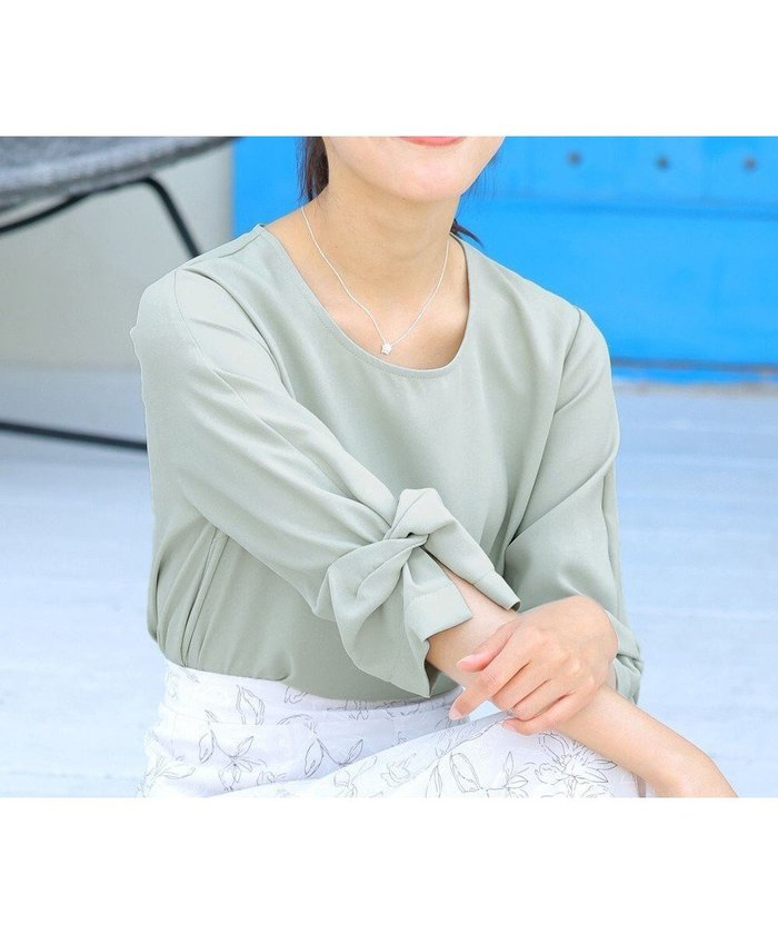 【ティアクラッセ/Tiaclasse】の【洗える】ねじりリボン袖ブラウス インテリア・キッズ・メンズ・レディースファッション・服の通販 founy(ファニー) https://founy.com/ ファッション Fashion レディースファッション Fashion for Women トップス・カットソー Cut & Sew Tops シャツ・ブラウス・オフィスカジュアル Elegant Blouses & Button-Ups シンプル Simple, Minimal ツイスト Tweed, Tweed Fabric ポケット Pocket, Pocket Detail リボン Ribbon, Bow 夏 Summer 春 Spring S/S・春夏 SS, Spring/Summer, Warm Season 洗える Machine Washable |ID: prp329100004867221 ipo3291000000036256059