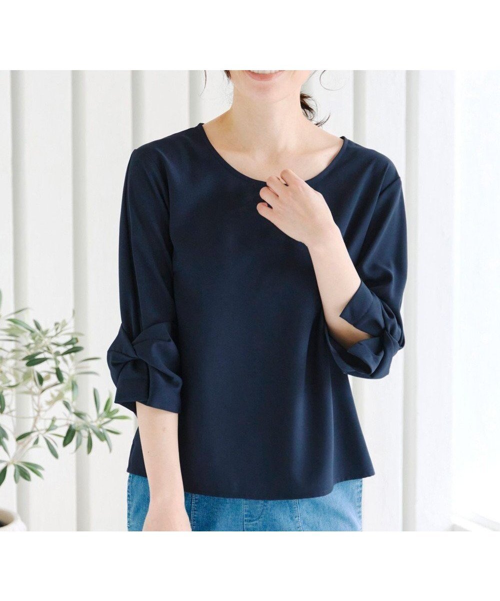 【ティアクラッセ/Tiaclasse】の【洗える】ねじりリボン袖ブラウス インテリア・キッズ・メンズ・レディースファッション・服の通販 founy(ファニー) 　ファッション　Fashion　レディースファッション　Fashion for Women　トップス・カットソー　Cut & Sew Tops　シャツ・ブラウス・オフィスカジュアル　Elegant Blouses & Button-Ups　シンプル　Simple, Minimal　ツイスト　Tweed, Tweed Fabric　ポケット　Pocket, Pocket Detail　リボン　Ribbon, Bow　夏　Summer　春　Spring　S/S・春夏　SS, Spring/Summer, Warm Season　洗える　Machine Washable　ネイビー|ID: prp329100004867221 ipo3291000000036256064