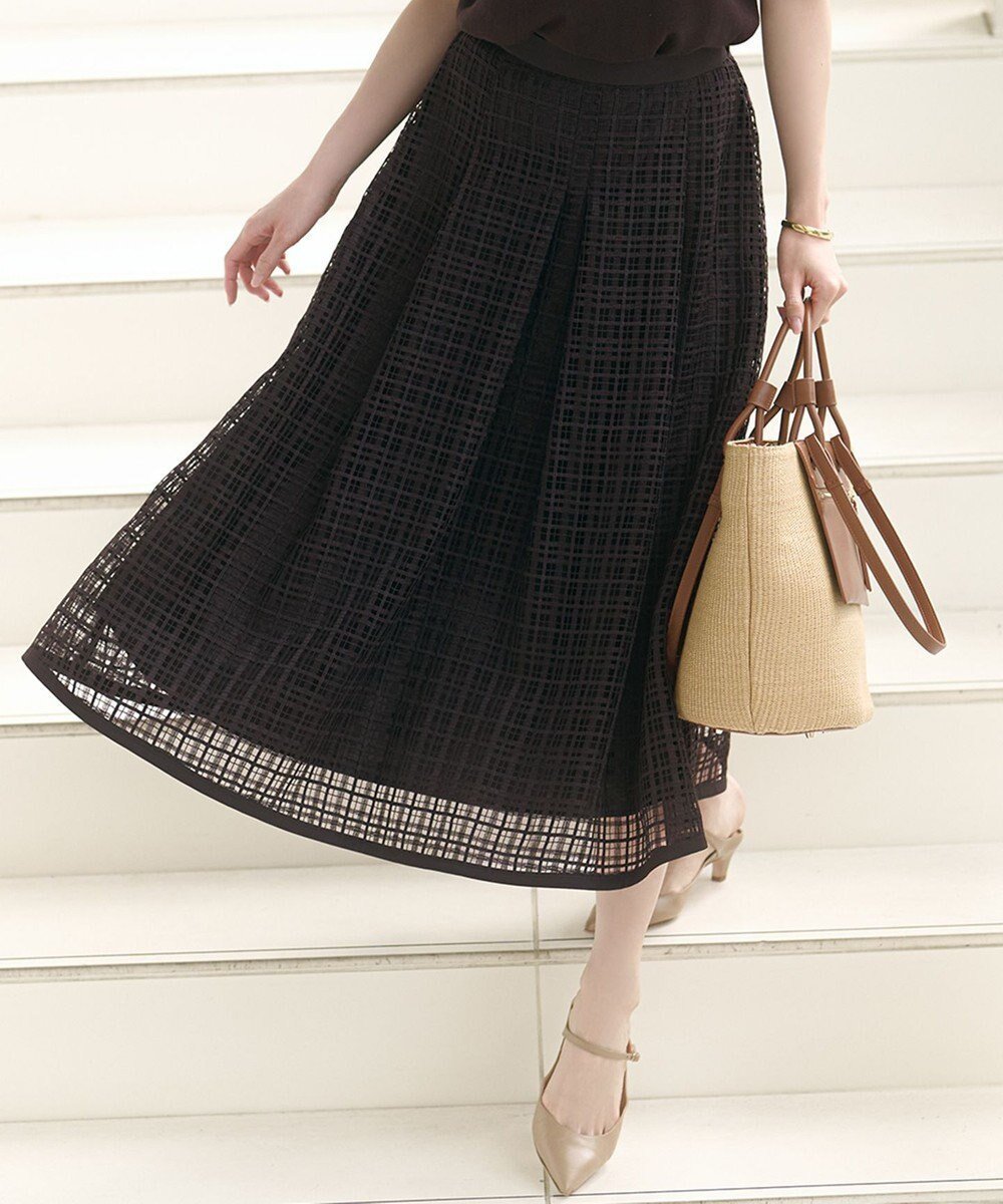 【23区/NIJYUSANKU】の【洗える】Broche チェックレース スカート 人気、トレンドファッション・服の通販 founy(ファニー) 　ファッション　Fashion　レディースファッション　Fashion for Women　スカート　Skirts　春　Spring　洗える　Machine Washable　ケミカル　Chemical, Chemical Wash　コレクション　Collection, Seasonal Line　チェック　Check, Plaid, Tartan　トレンド　Trend, Trending Now　ドレープ　Drape, Draping Fabric　手描き　Hand-Drawn, Illustrated　フランス　France, French　フレア　Flare, Flared　レース　Lace, Lace Fabric　S/S・春夏　SS, Spring/Summer, Warm Season　夏　Summer　エレガント 上品　Elegant　2025年　2025　2025春夏・S/S　Spring/Summer 2025 SS25　 other-1|ID: prp329100004867237 ipo3291000000036256204