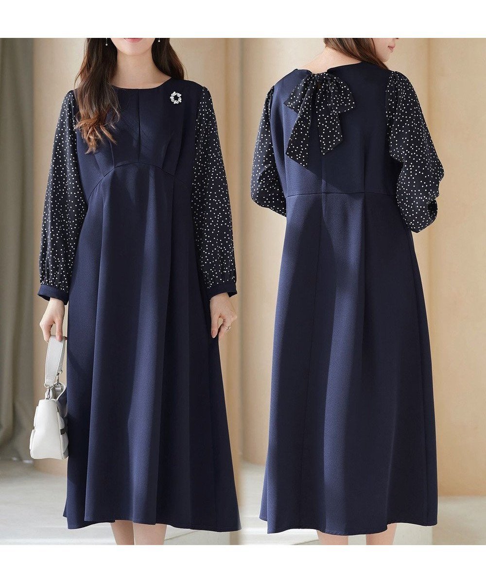 【ティアクラッセ/Tiaclasse】のドット柄コンビバックリボンタックワンピース インテリア・キッズ・メンズ・レディースファッション・服の通販 founy(ファニー) 　ファッション　Fashion　レディースファッション　Fashion for Women　ワンピース　Dresses　ウォッシャブル　Machine Washable　春　Spring　洗える　Machine Washable　秋　Autumn　コンビ　Combo, Combination Style　スリーブ　Sleeve, Long Sleeve / Short Sleeve　ドッキング　Docking, Mixed Material　ドット　Polka Dot, Dot Pattern　長袖　Long Sleeve, Full Sleeve　バランス　Balance, Style Balance　フェミニン　Feminine, Girly　フレア　Flare, Flared　ポケット　Pocket, Pocket Detail　無地　Plain, Solid Color　ラウンド　Round, Round Neck　リボン　Ribbon, Bow　ロング　Long, Long-Length　楽ちん　Easy Fit, Comfortable　S/S・春夏　SS, Spring/Summer, Warm Season　夏　Summer　エレガント 上品　Elegant　ビジネス 仕事 通勤　Business / Work / Commuting　ネイビー|ID: prp329100004867251 ipo3291000000036256263