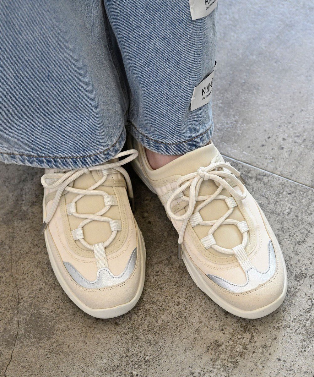 【アポム/APOM】のウォーターレジストレースアップスニーカー 人気、トレンドファッション・服の通販 founy(ファニー) 　ファッション　Fashion　レディースファッション　Fashion for Women　コンビ　Combo, Combination Style　シューズ　Shoes, Footwear　シンプル　Simple, Minimal　スニーカー　Sneakers, Trainers　スマート　Smart, Elegant　フォルム　Silhouette, Form　メタル　Metal, Metal Parts　レース　Lace, Lace Fabric　おすすめ　Recommended / Our Picks　 other-1|ID: prp329100004867642 ipo3291000000036261726