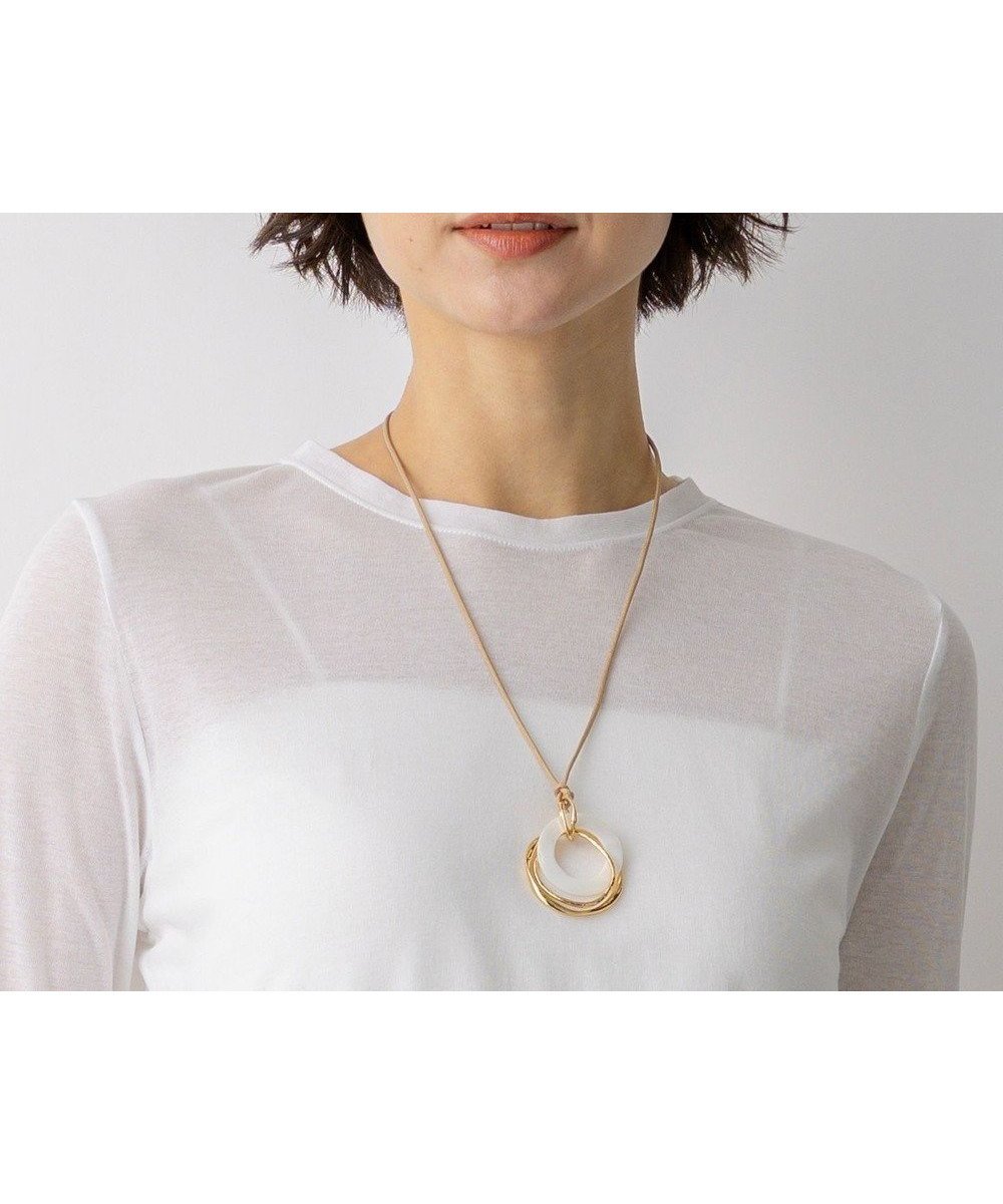 【23区/NIJYUSANKU】の【先行予約】リングシェル ネックレス インテリア・キッズ・メンズ・レディースファッション・服の通販 founy(ファニー) 　ファッション　Fashion　レディースファッション　Fashion for Women　ジュエリー　Jewelry　ファッションリング　Fashion Rings　ネックレス　Necklaces & Pendants　アクセサリー　Fashion Accessories　クール　Cool, Chic　シンプル　Simple, Minimal　ネックレス　Necklace, Pendant Necklace　バランス　Balance, Style Balance　フォルム　Silhouette, Form　ベスト　Vest, Waistcoat　メタル　Metal, Metal Parts　S/S・春夏　SS, Spring/Summer, Warm Season　おすすめ　Recommended / Our Picks　夏　Summer　エレガント 上品　Elegant　2026年　2026　ホワイト系|ID: prp329100004867647 ipo3291000000036261768