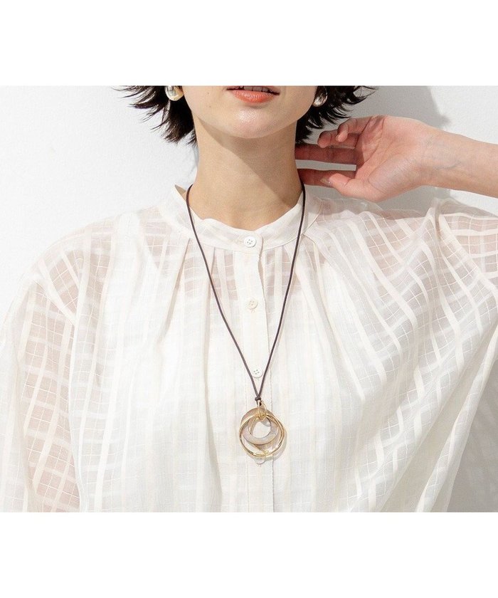 【23区/NIJYUSANKU】の【先行予約】リングシェル ネックレス インテリア・キッズ・メンズ・レディースファッション・服の通販 founy(ファニー) https://founy.com/ ファッション Fashion レディースファッション Fashion for Women ジュエリー Jewelry ファッションリング Fashion Rings ネックレス Necklaces & Pendants アクセサリー Fashion Accessories クール Cool, Chic シンプル Simple, Minimal ネックレス Necklace, Pendant Necklace バランス Balance, Style Balance フォルム Silhouette, Form ベスト Vest, Waistcoat メタル Metal, Metal Parts S/S・春夏 SS, Spring/Summer, Warm Season おすすめ Recommended / Our Picks 夏 Summer エレガント 上品 Elegant 2026年 2026 |ID: prp329100004867647 ipo3291000000036305718