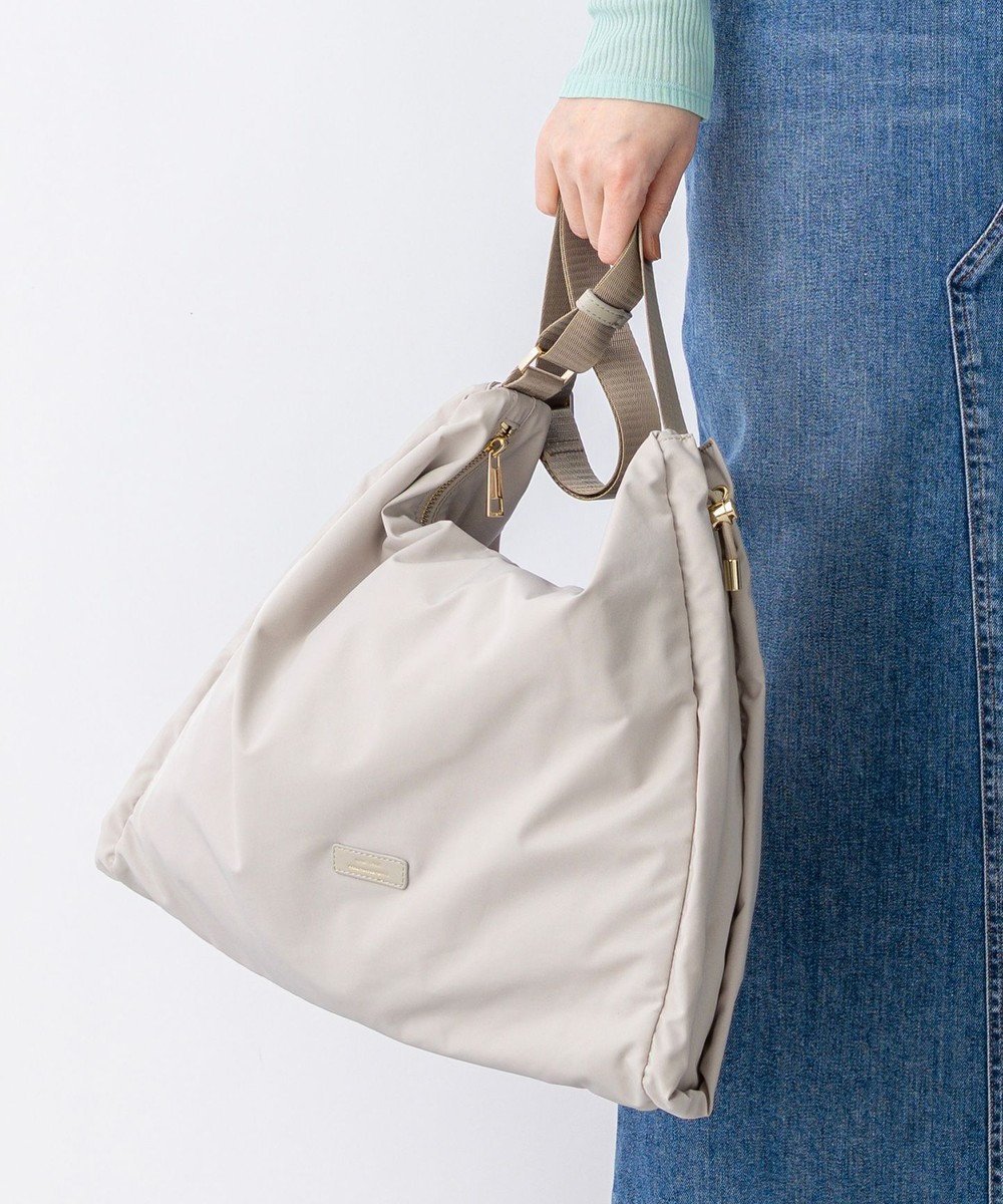 【23区/NIJYUSANKU】のドロ-ストリング ショルダーバッグ(L) インテリア・キッズ・メンズ・レディースファッション・服の通販 founy(ファニー) 　ファッション　Fashion　レディースファッション　Fashion for Women　ギャザー　Gathered, Ruffled　コンパクト　Compact, Small Size　ストリング　String, Drawstring　トラベル　Travel, Travel Gear　人気　Popular, Best Seller　ビッグ　Big, Oversized　フォルム　Silhouette, Form　S/S・春夏　SS, Spring/Summer, Warm Season　夏　Summer　旅行　Travel　2026年　2026　ベージュ系|ID: prp329100004867655 ipo3291000000036261836