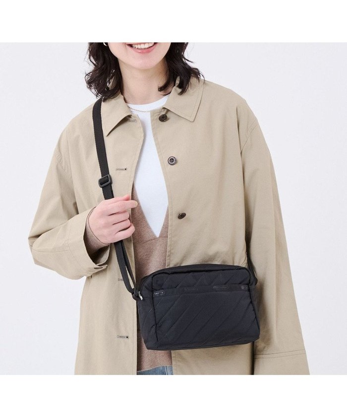 【レスポートサック/LeSportsac】のDANIELLA CROSSBODY/ラインデボスブラック インテリア・キッズ・メンズ・レディースファッション・服の通販 founy(ファニー) https://founy.com/ ファッション Fashion レディースファッション Fashion for Women アウトドア Outdoor Clothing クール Cool, Chic コンパクト Compact, Small Size 軽量 Lightweight, Ultra Light ショルダー Shoulder, Shoulder Strap スクエア Square, Square Shape スポーツ Sports, Activewear 財布 Wallet, Purse 人気 Popular, Best Seller プリント Print, Printed Pattern ポケット Pocket, Pocket Detail おすすめ Recommended / Our Picks 旅行 Travel ギフト プレゼント Gift / Present |ID: prp329100004867687 ipo3291000000036262020
