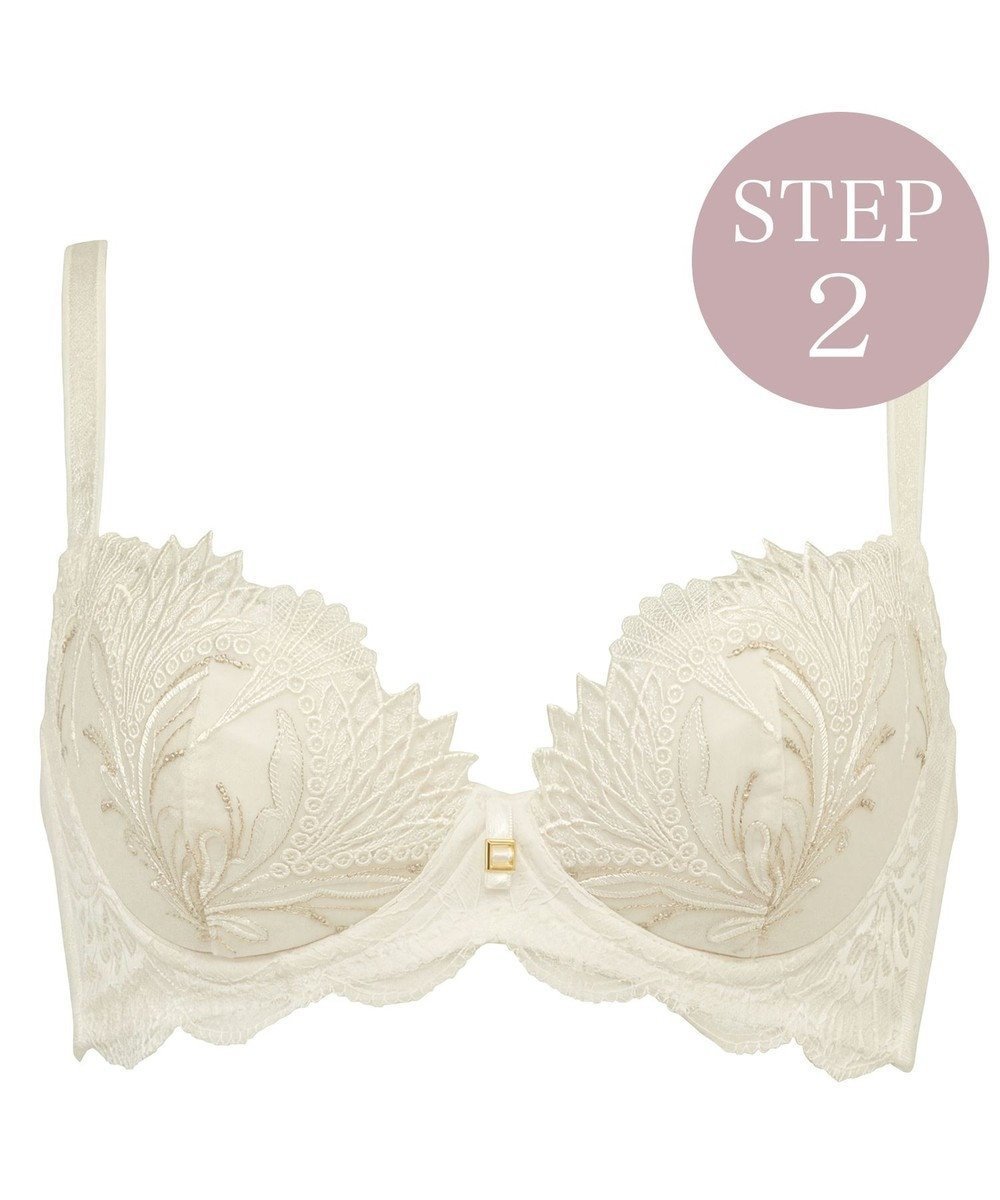 【ブラデリス ニューヨーク/BRADELIS New York】の【BRADELIS New York/ 育乳補整ブラ・STEP2 寄せる】ローズステップ2ブラ26S1 補正下着 しっかり谷間を作るブラ インテリア・キッズ・メンズ・レディースファッション・服の通販 founy(ファニー) 　ファッション　Fashion　レディースファッション　Fashion for Women　下着・ランジェリー　Lingerie & Intimates　ブラジャー・ランジェリーブラ　Bras / Lingerie Bras　アンダーウェア・ベースインナー・肌着　Underwear / Base Layer / Undergarments　アンダー　Underwear Essentials　エレガント 上品　Elegant　クール　Cool, Chic　シャーリング　Shirring, Ruched　フェミニン　Feminine, Girly　ブラジャー　Bra, Lingerie　ポケット　Pocket, Pocket Detail　ラップ　Wrap, Wrap Design　レース　Lace, Lace Fabric　ロマンティック　Romantic, Feminine Style　ローズ　Rose, Rose Motif　ワイヤー　Wire, Wired Bra　おすすめ　Recommended / Our Picks　ホワイト|ID: prp329100004867726 ipo3291000000036262345