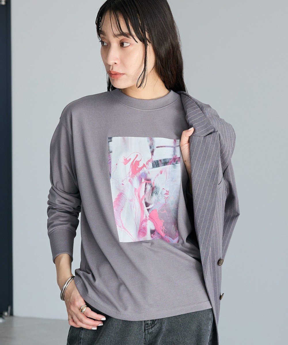 【クラフトスタンダードブティック/CRAFT STANDARD BOUTIQUE】のアートライクプリントロンTee インテリア・キッズ・メンズ・レディースファッション・服の通販 founy(ファニー) 　ファッション　Fashion　レディースファッション　Fashion for Women　トップス・カットソー　Cut & Sew Tops　シャツ・ブラウス・オフィスカジュアル　Elegant Blouses & Button-Ups　ロングTシャツ・Tシャツ　Longline T-Shirts & Tees　カットソー・ベーシックTシャツ　Cut-and-Sewn Tops / Stretch Tees & Basics　インナー　Innerwear　カットソー　Cut and Sewn Top　プリント　Print, Printed Pattern　ボトム　Bottoms, Lower Wear　ポケット　Pocket, Pocket Detail　エレガント 上品　Elegant　夏　Summer　春　Spring　S/S・春夏　SS, Spring/Summer, Warm Season　Gray|ID: prp329100004867732 ipo3291000000036262409