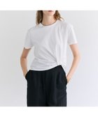 【ベイジ,/BEIGE,】のCERUSSITE / フォルムタック ドレープTシャツ 人気、トレンドファッション・服の通販 founy(ファニー) ファッション Fashion レディースファッション Fashion for Women トップス・カットソー Cut & Sew Tops シャツ・ブラウス・オフィスカジュアル Elegant Blouses & Button-Ups ロングTシャツ・Tシャツ Longline T-Shirts & Tees カットソー・ベーシックTシャツ Cut-and-Sewn Tops / Stretch Tees & Basics インナー Innerwear カットソー Cut and Sewn Top ジャケット Jacket, Outerwear スニーカー Sneakers, Trainers デニム Denim, Jeans Material ドレープ Drape, Draping Fabric フォルム Silhouette, Form フレア Flare, Flared ワイド Wide, Wide Fit エレガント 上品 Elegant ビジネス 仕事 通勤 Business / Work / Commuting 半袖 Short Sleeve, Half Sleeve 夏 Summer 春 Spring S/S・春夏 SS, Spring/Summer, Warm Season thumbnail White|ID: prp329100004867769 ipo3291000000036262794