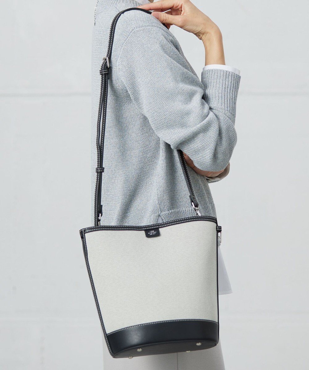 【ジェイ プレス/J.PRESS】の【2way】Bucket キャンバス バッグ 人気、トレンドファッション・服の通販 founy(ファニー) 　ファッション　Fashion　レディースファッション　Fashion for Women　バッグ　Bags　キャンバス　Canvas, Canvas Fabric　シャンブレー　Chambray, Denim-Like Fabric　ショルダー　Shoulder, Shoulder Strap　ツイル　Twist, Twisted Detail　フィット　Fit, Slim Fit　フェイクレザー　Faux Leather, PU Leather　ポケット　Pocket, Pocket Detail　ロング　Long, Long-Length　財布　Wallet, Purse　 other-1|ID: prp329100004868166 ipo3291000000036272579
