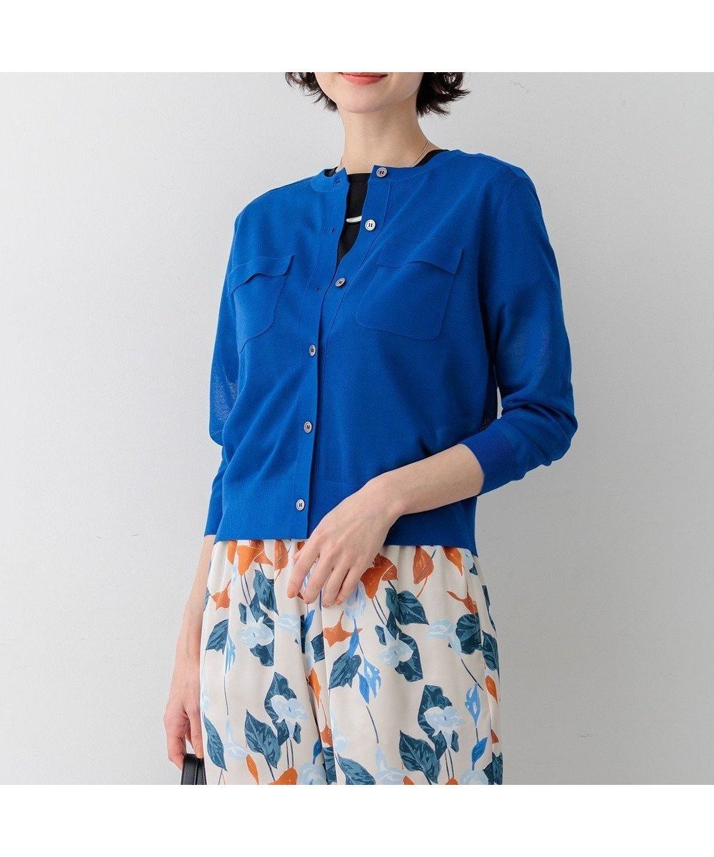 【23区/NIJYUSANKU】の【先行予約/WEB 一部店舗限定カラーあり】シャイニーシアー フラップポケット カーディガン インテリア・キッズ・メンズ・レディースファッション・服の通販 founy(ファニー) 　ファッション　Fashion　レディースファッション　Fashion for Women　トップス・カットソー　Cut & Sew Tops　カーディガン・羽織り　Layered Style Cardigans　春　Spring　カーディガン　Cardigan, Knitwear　コンパクト　Compact, Small Size　シアー　Sheer, See-Through　デニム　Denim, Jeans Material　人気　Popular, Best Seller　フェミニン　Feminine, Girly　フラップ　Flap, Flap Pocket　フレア　Flare, Flared　ポケット　Pocket, Pocket Detail　ヨーク　Yoke, Yoke Design　ワイド　Wide, Wide Fit　S/S・春夏　SS, Spring/Summer, Warm Season　夏　Summer　旅行　Travel　エレガント 上品　Elegant　2026年　2026　[WEB&一部店舗限定]ブルー系|ID: prp329100004868284 ipo3291000000036273123