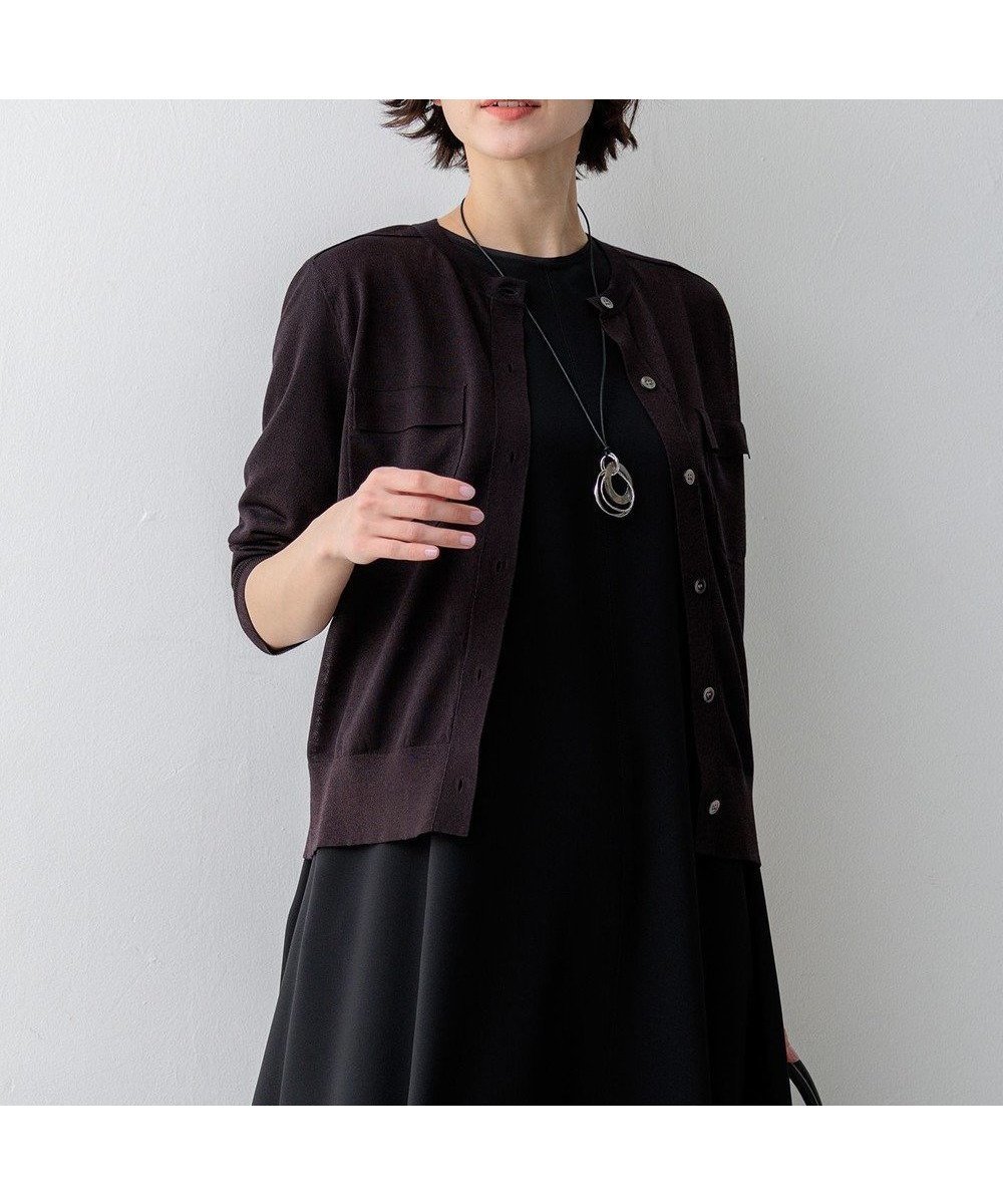 【23区/NIJYUSANKU】の【先行予約/WEB 一部店舗限定カラーあり】シャイニーシアー フラップポケット カーディガン インテリア・キッズ・メンズ・レディースファッション・服の通販 founy(ファニー) 　ファッション　Fashion　レディースファッション　Fashion for Women　トップス・カットソー　Cut & Sew Tops　カーディガン・羽織り　Layered Style Cardigans　春　Spring　カーディガン　Cardigan, Knitwear　コンパクト　Compact, Small Size　シアー　Sheer, See-Through　デニム　Denim, Jeans Material　人気　Popular, Best Seller　フェミニン　Feminine, Girly　フラップ　Flap, Flap Pocket　フレア　Flare, Flared　ポケット　Pocket, Pocket Detail　ヨーク　Yoke, Yoke Design　ワイド　Wide, Wide Fit　S/S・春夏　SS, Spring/Summer, Warm Season　夏　Summer　旅行　Travel　エレガント 上品　Elegant　2026年　2026　ダークブラウン系|ID: prp329100004868284 ipo3291000000036273126