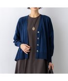 【23区/NIJYUSANKU】の【先行予約/WEB 一部店舗限定】スビンハイツイスト Vネック カーディガン 人気、トレンドファッション・服の通販 founy(ファニー) ファッション Fashion レディースファッション Fashion for Women トップス・カットソー Cut & Sew Tops カーディガン・羽織り Layered Style Cardigans Vネックトップス V-Neck Tops / V-Cut Neckline Shirts インド Indian Textile オレンジ Orange 春 Spring カーディガン Cardigan, Knitwear スリット Slit, Slit Detail ベーシック Basic, Essential リラックス Relax, Relaxed Fit S/S・春夏 SS, Spring/Summer, Warm Season 夏 Summer 2026年 2026 thumbnail ネイビー系|ID: prp329100004868291 ipo3291000000036273165