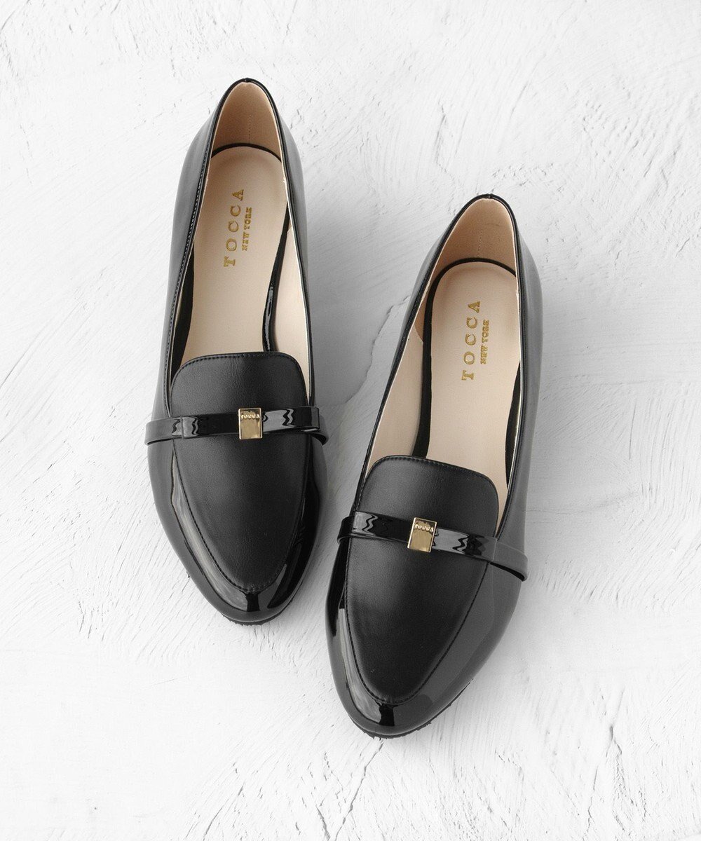 【トッカ/TOCCA】の【晴雨兼用】TINY RIBBON RAIN ROAFER レインパンプス インテリア・キッズ・メンズ・レディースファッション・服の通販 founy(ファニー) 　ファッション　Fashion　レディースファッション　Fashion for Women　エナメル　Patent Leather　エレガント 上品　Elegant　クッション　Cushion, Throw Pillow　シャイニー　Shiny, Glossy Finish　スタイリッシュ　Stylish, Fashionable　トレンド　Trend, Trending Now　フェイクレザー　Faux Leather, PU Leather　フェミニン　Feminine, Girly　フォルム　Silhouette, Form　メタル　Metal, Metal Parts　リュクス　Luxury, Elegant, High-End, Chic　A/W・秋冬　Autumn/Winter　冬　Winter / This Winter　ビジネス 仕事 通勤　Business / Work / Commuting　ブラック系|ID: prp329100004868293 ipo3291000000036273173