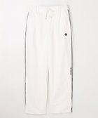 【ピーダブリュサーキュラス/PW CIRCULUS】の【WOMEN】サイドボタン デザインパンツ ゴルフウェア レディース 人気、トレンドファッション・服の通販 founy(ファニー) ファッション Fashion レディースファッション Fashion for Women パンツ Pants & Trousers 春 Spring 軽量 Lightweight, Ultra Light シンプル Simple, Minimal ストレッチ Stretch, Stretchy Fabric トレンド Trend, Trending Now 人気 Popular, Best Seller フィット Fit, Slim Fit フレア Flare, Flared ボトム Bottoms, Lower Wear S/S・春夏 SS, Spring/Summer, Warm Season 夏 Summer ゴルフ Golf thumbnail ホワイト系|ID: prp329100004868517 ipo3291000000036278692