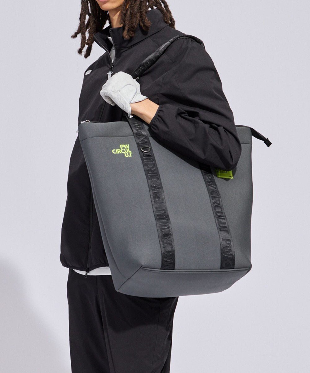 【ピーダブリュサーキュラス/PW CIRCULUS】の【UNISEX】デタッチャブルトートバッグ ゴルフ 人気、トレンドファッション・服の通販 founy(ファニー) 　ファッション　Fashion　レディースファッション　Fashion for Women　バッグ　Bags　ユニセックス　Unisex, Genderless　クッション　Cushion, Throw Pillow　ゴルフ　Golf　スマート　Smart, Elegant　ポーチ　Pouch, Small Case　メッシュ　Mesh, Net Fabric　人気　Popular, Best Seller　旅行　Travel　軽量　Lightweight, Ultra Light　 other-1|ID: prp329100004868768 ipo3291000000036281845