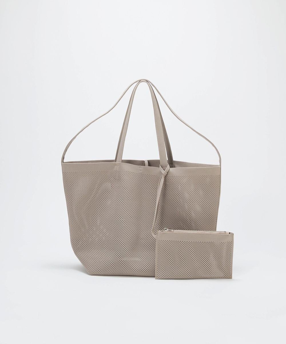 【トプカピ/TOPKAPI】の【Breath TOPKAPI】ニットジャガード 2way ビッグ トートバッグ ポーチ付き インテリア・キッズ・メンズ・レディースファッション・服の通販 founy(ファニー) 　ファッション　Fashion　レディースファッション　Fashion for Women　トップス・カットソー　Cut & Sew Tops　ニット　Knit Tops & Sweaters　ポーチ&ミニバッグ　Pouches & Mini Bags　ショルダー　Shoulder, Shoulder Strap　ジップ　Zip, Zipper　チャーム　Charm, Pendant　ビッグ　Big, Oversized　ポーチ　Pouch, Small Case　メッシュ　Mesh, Net Fabric　ロング　Long, Long-Length　ライトグレー|ID: prp329100004868967 ipo3291000000036282491