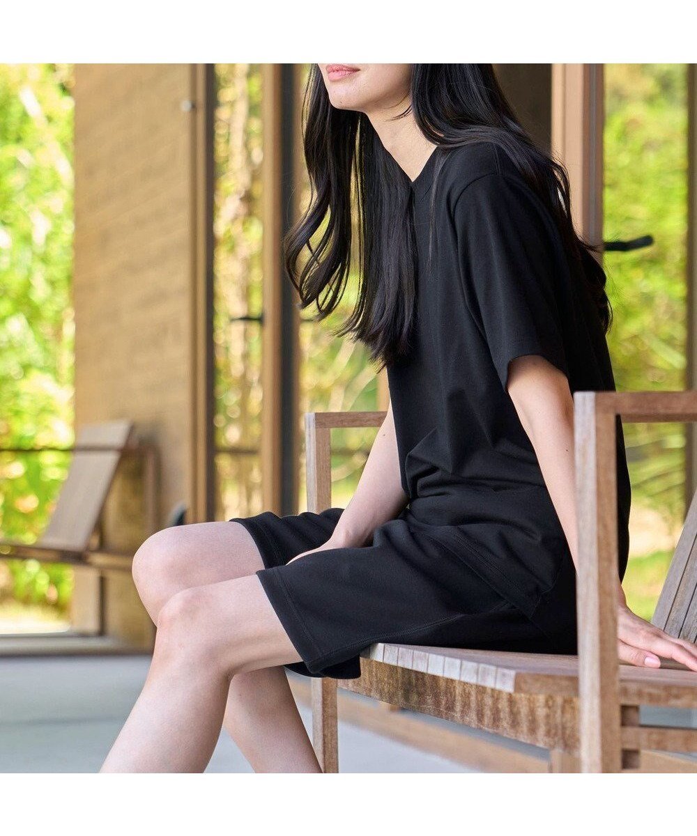 【ハーグ/HAAG】のレゾナバイオ プレーティングジャージーショートスリーブシャツ インテリア・キッズ・メンズ・レディースファッション・服の通販 founy(ファニー) 　ファッション　Fashion　レディースファッション　Fashion for Women　トップス・カットソー　Cut & Sew Tops　シャツ・ブラウス・オフィスカジュアル　Elegant Blouses & Button-Ups　ロングTシャツ・Tシャツ　Longline T-Shirts & Tees　カットソー・ベーシックTシャツ　Cut-and-Sewn Tops / Stretch Tees & Basics　春　Spring　カットソー　Cut and Sewn Top　センター　Center, Center Line　タンブラー　Tumbler, Travel Mug　バランス　Balance, Style Balance　パウダー　Powder, Soft Tone　フィット　Fit, Slim Fit　ボックス　Boxy, Box Shape　半袖　Short Sleeve, Half Sleeve　リラックス　Relax, Relaxed Fit　S/S・春夏　SS, Spring/Summer, Warm Season　夏　Summer　ブラック|ID: prp329100004869020 ipo3291000000036283130