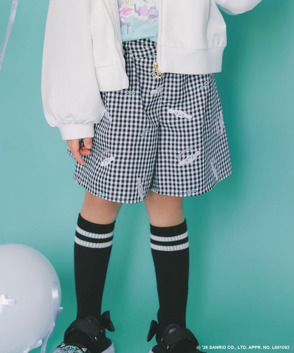 【エニィ/ANY / KIDS】の【シナモロール×ANY KIDS】刺繍 ギンガムキュロット インテリア・キッズ・メンズ・レディースファッション・服の通販 founy(ファニー) 　ファッション　Fashion　キッズファッション　Fashion for Kids　ボトムス　Bottoms　春　Spring　キュロット　Culottes, Wide Shorts　ギンガム　Gingham, Gingham Fabric　スペシャル　Special, Limited Edition　チャーム　Charm, Pendant　長袖　Long Sleeve, Full Sleeve　パーカー　Hoodie, Parka　フロント　Front, Front Design　プリント　Print, Printed Pattern　ポケット　Pocket, Pocket Detail　半袖　Short Sleeve, Half Sleeve　リボン　Ribbon, Bow　リュック　Backpack, Rucksack　S/S・春夏　SS, Spring/Summer, Warm Season　夏　Summer　ブラック×ギンガム|ID: prp329100004869174 ipo3291000000036286876