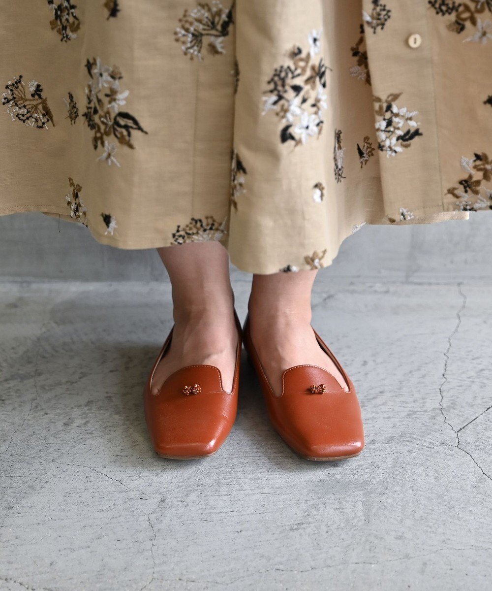 【ムーク/muuc】のビーズモチーフのスクエアシューズ インテリア・キッズ・メンズ・レディースファッション・服の通販 founy(ファニー) 　ファッション　Fashion　レディースファッション　Fashion for Women　インソール　Shoe Insole　キャンバス　Canvas, Canvas Fabric　クッション　Cushion, Throw Pillow　抗菌　Antibacterial, Bacteria-Resistant　軽量　Lightweight, Ultra Light　シューズ　Shoes, Footwear　スクエア　Square, Square Shape　フィット　Fit, Slim Fit　フラット　Flat, Flat Shoes　モチーフ　Motif, Design Theme　リネン　Linen, Linen Fabric　A/W・秋冬　Autumn/Winter　S/S・春夏　SS, Spring/Summer, Warm Season　再入荷　Restock / Back in Stock　夏　Summer　エレガント 上品　Elegant　ブラウン|ID: prp329100004869244 ipo3291000000036287199