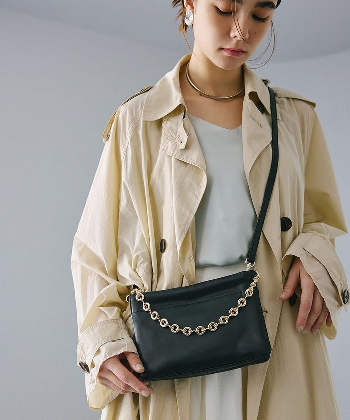 【トプカピ/TOPKAPI】の【TREASURE TOPKAPI】スムース レザー チェーン付き スワローマチ ミニ ショルダー バッグ インテリア・キッズ・メンズ・レディースファッション・服の通販 founy(ファニー) https://founy.com/ ファッション Fashion レディースファッション Fashion for Women バッグ Bags コンパクト Compact, Small Size 巾着 Drawstring Bag, Kinchaku ショルダー Shoulder, Shoulder Strap チェーン Chain, Chain Strap ポケット Pocket, Pocket Detail ポシェット Pochette, Mini Bag |ID: prp329100004869274 ipo3291000000036287494