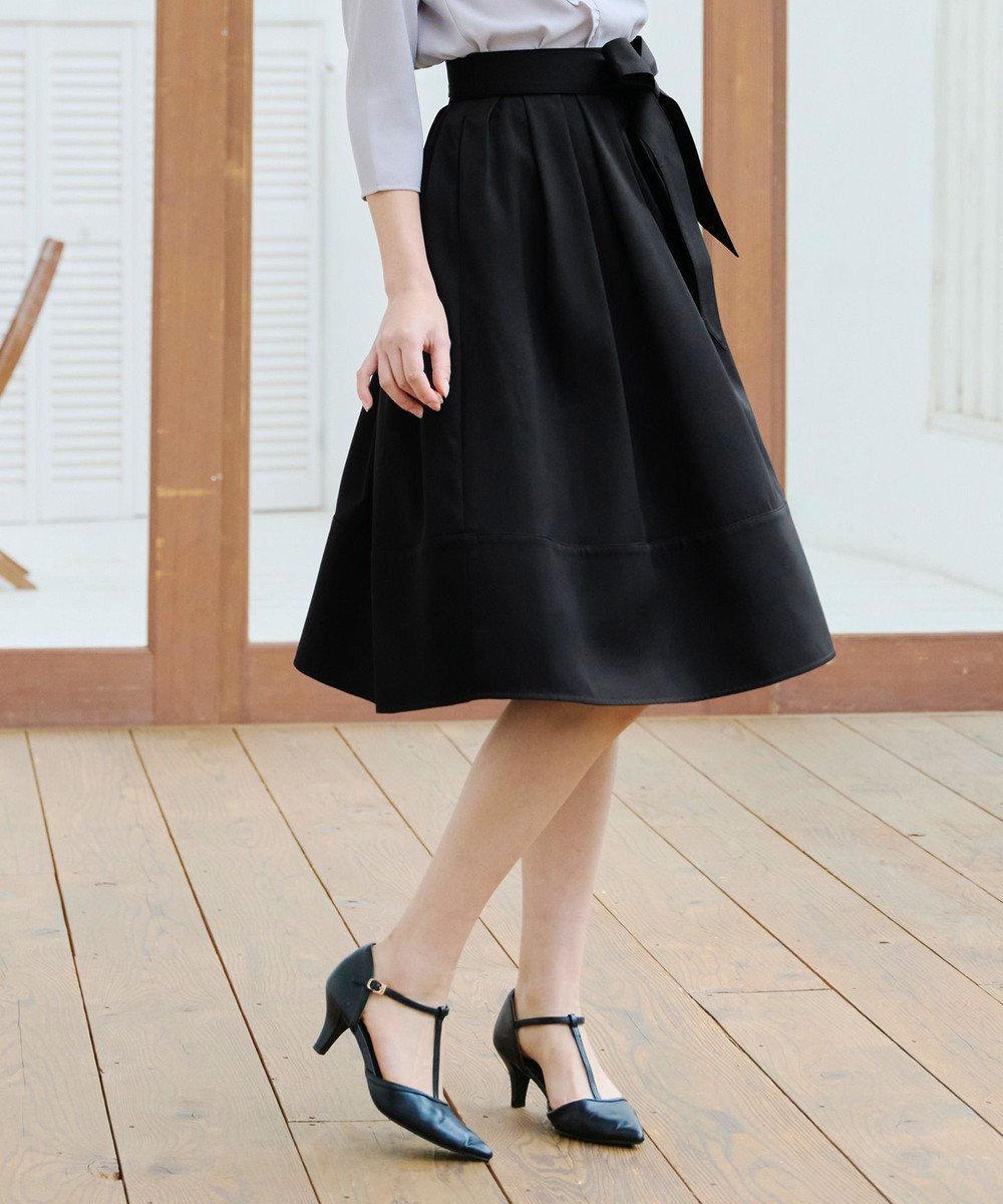 【ティアクラッセ/Tiaclasse】のリボン付きフレアスカート インテリア・キッズ・メンズ・レディースファッション・服の通販 founy(ファニー) 　ファッション　Fashion　レディースファッション　Fashion for Women　スカート　Skirts　Aライン・フレアスカート　A-Line & Flared Skirts　アクセサリー　Fashion Accessories　春　Spring　秋　Autumn　カーディガン　Cardigan, Knitwear　チュニック　Tunic, Long Top　フェミニン　Feminine, Girly　フレア　Flare, Flared　ポケット　Pocket, Pocket Detail　リボン　Ribbon, Bow　ループ　Loop, Loop Knit　冬　Winter / This Winter　S/S・春夏　SS, Spring/Summer, Warm Season　再入荷　Restock / Back in Stock　夏　Summer　エレガント 上品　Elegant　新作・新入荷　New Arrivals / New In　ビジネス 仕事 通勤　Business / Work / Commuting　ブラック|ID: prp329100004869293 ipo3291000000036287788