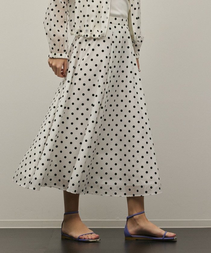 【グレース コンチネンタル/GRACE CONTINENTAL】のドットフロッキータックスカート インテリア・キッズ・メンズ・レディースファッション・服の通販 founy(ファニー) https://founy.com/ ファッション Fashion レディースファッション Fashion for Women スカート Skirts シアー Sheer, See-Through ドット Polka Dot, Dot Pattern フレア Flare, Flared モチーフ Motif, Design Theme 夏 Summer 春 Spring S/S・春夏 SS, Spring/Summer, Warm Season |ID: prp329100004869333 ipo3291000000036288511