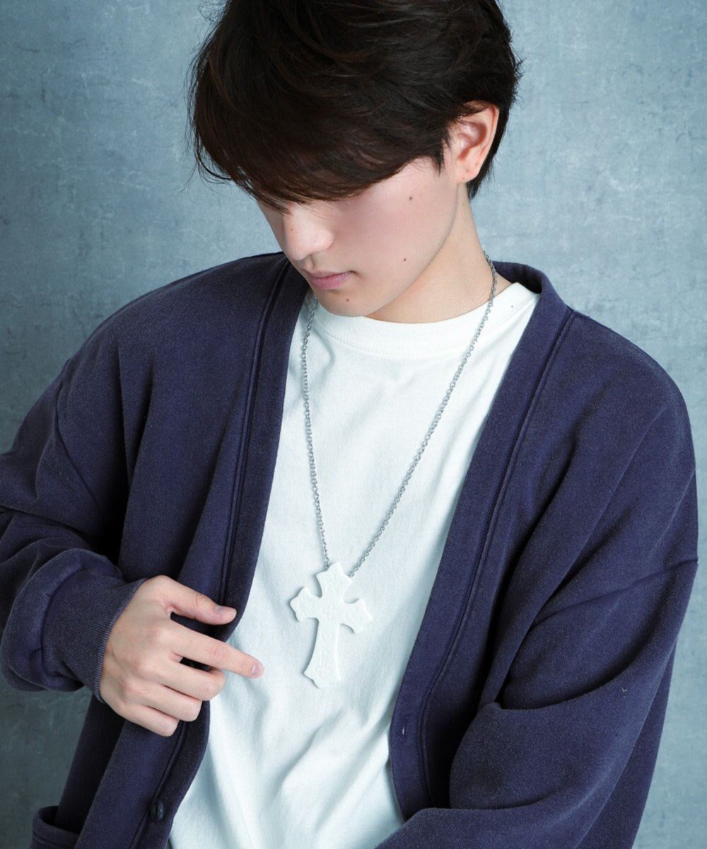 【ウィゴー/WEGO】の【ユニセックス着用ITEM】MPUエンボスロゴクロスネックレス インテリア・キッズ・メンズ・レディースファッション・服の通販 founy(ファニー) 　ファッション　Fashion　レディースファッション　Fashion for Women　ジュエリー　Jewelry　ネックレス　Necklaces & Pendants　アクセサリー　Fashion Accessories　シンプル　Simple, Minimal　スマホ　Smartphone, Mobile Device　チェーン　Chain, Chain Strap　ネックレス　Necklace, Pendant Necklace　ホワイト|ID: prp329100004869352 ipo3291000000036288764
