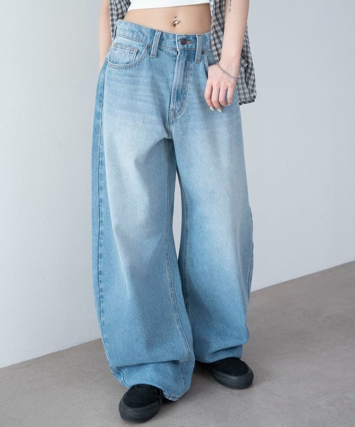 【ウィゴー/WEGO】のワイドカーブデニムパンツ インテリア・キッズ・メンズ・レディースファッション・服の通販 founy(ファニー) https://founy.com/ ファッション Fashion レディースファッション Fashion for Women パンツ Pants & Trousers デニムパンツ・ジーンズ・美脚デニム Denim Jeans & Pants 春 Spring 秋 Autumn コンパクト Compact, Small Size ショート Short, Short Length シンプル Simple, Minimal スウェット / スエット Sweatshirt, Sweatwear スニーカー Sneakers, Trainers スマホ Smartphone, Mobile Device デニム Denim, Jeans Material トレンド Trend, Trending Now バランス Balance, Style Balance パターン Pattern, Design Print フィット Fit, Slim Fit 冬 Winter / This Winter S/S・春夏 SS, Spring/Summer, Warm Season 夏 Summer |ID: prp329100004869363 ipo3291000000036288858