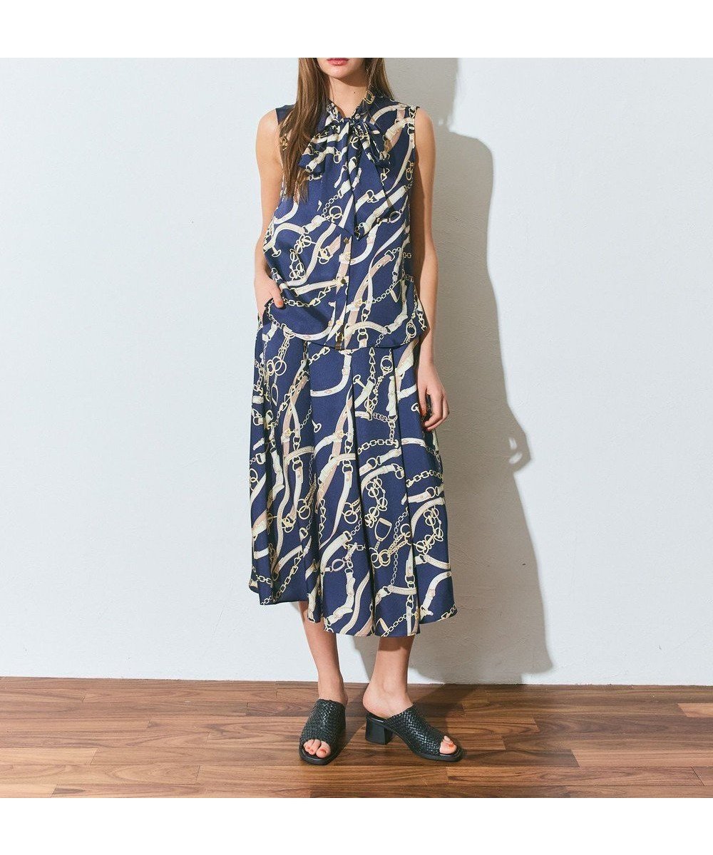 【グレース コンチネンタル/GRACE CONTINENTAL】のチェーンプリントタックキュロット インテリア・キッズ・メンズ・レディースファッション・服の通販 founy(ファニー) 　ファッション　Fashion　レディースファッション　Fashion for Women　スカート　Skirts　イタリア　Italy　キュロット　Culottes, Wide Shorts　セットアップ　Set-Up, Coordinated Outfit　チェーン　Chain, Chain Strap　ツイル　Twist, Twisted Detail　プリント　Print, Printed Pattern　モチーフ　Motif, Design Theme　夏　Summer　春　Spring　S/S・春夏　SS, Spring/Summer, Warm Season　ネイビー|ID: prp329100004869418 ipo3291000000036289385