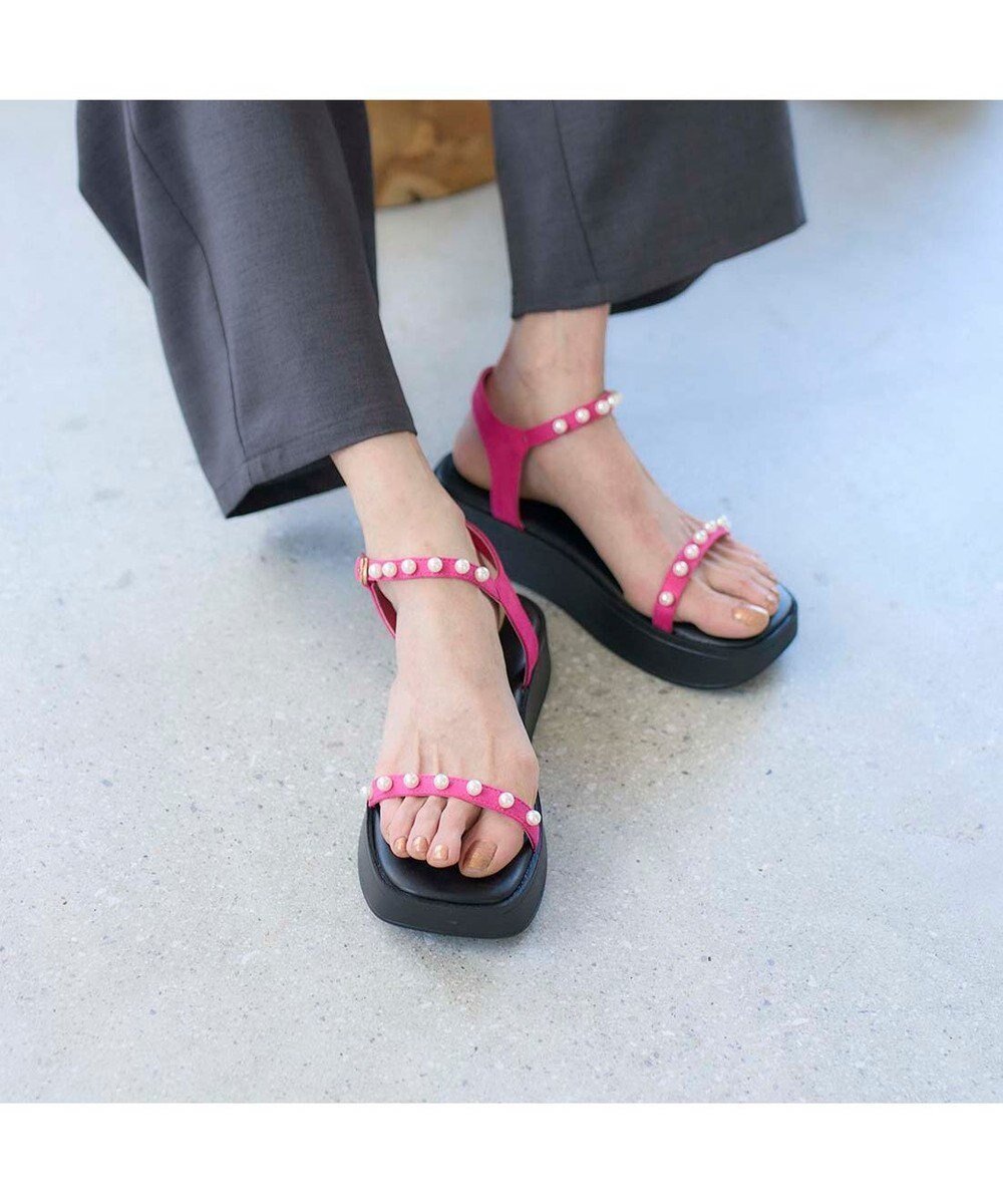 【モード エ ジャコモ/MODE ET JACOMO】のnoyau パールデザイン厚底スポーツサンダル インテリア・キッズ・メンズ・レディースファッション・服の通販 founy(ファニー) 　ファッション　Fashion　レディースファッション　Fashion for Women　スポーツウェア　Functional & Stylish Sportswear　サンダル&ミュール　Sandals & Mules　厚底　Platform Shoes　春　Spring　サンダル　Sandals, Summer Shoes　シューズ　Shoes, Footwear　ストレッチ　Stretch, Stretchy Fabric　スポーツ　Sports, Activewear　ダウン　Down, Puffer　トレンド　Trend, Trending Now　パール　Pearl, Pearl Accent　S/S・春夏　SS, Spring/Summer, Warm Season　再入荷　Restock / Back in Stock　おすすめ　Recommended / Our Picks　夏　Summer　旅行　Travel　エレガント 上品　Elegant　ピンク|ID: prp329100004870002 ipo3291000000036295682