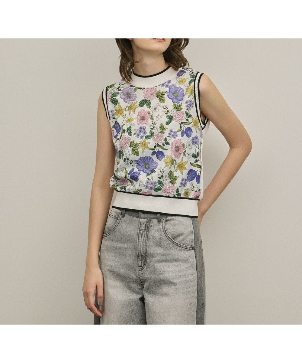 【グレース コンチネンタル/GRACE CONTINENTAL】のフラワープリントニットトップ インテリア・キッズ・メンズ・レディースファッション・服の通販 founy(ファニー) 　ファッション　Fashion　レディースファッション　Fashion for Women　トップス・カットソー　Cut & Sew Tops　ニット　Knit Tops & Sweaters　花柄・フラワープリント・モチーフ　Floral Prints & Motifs / Flower Pattern Tops　カーディガン　Cardigan, Knitwear　スカーフ　Scarf, Neckwear　ツイル　Twist, Twisted Detail　フラワー　Flower, Floral　プリント　Print, Printed Pattern　夏　Summer　春　Spring　S/S・春夏　SS, Spring/Summer, Warm Season　ホワイト|ID: prp329100004870090 ipo3291000000036296167