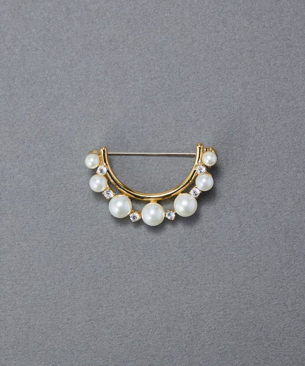 【フィービィー/phoebe】のフォーマルパールビジューハーフブローチ ゴールド インテリア・キッズ・メンズ・レディースファッション・服の通販 founy(ファニー) 　ファッション　Fashion　レディースファッション　Fashion for Women　おすすめ　Recommended / Our Picks　アクセサリー　Fashion Accessories　オケージョン　Occasion Wear　シンプル　Simple, Minimal　セレモニー　Ceremony　パール　Pearl, Pearl Accent　ブローチ　Brooch, Pin Brooch　エレガント 上品　Elegant　入学式　Entrance Ceremony　卒業式　Graduation Ceremony　結婚式　Wedding　ゴールド|ID: prp329100004870234 ipo3291000000036299012