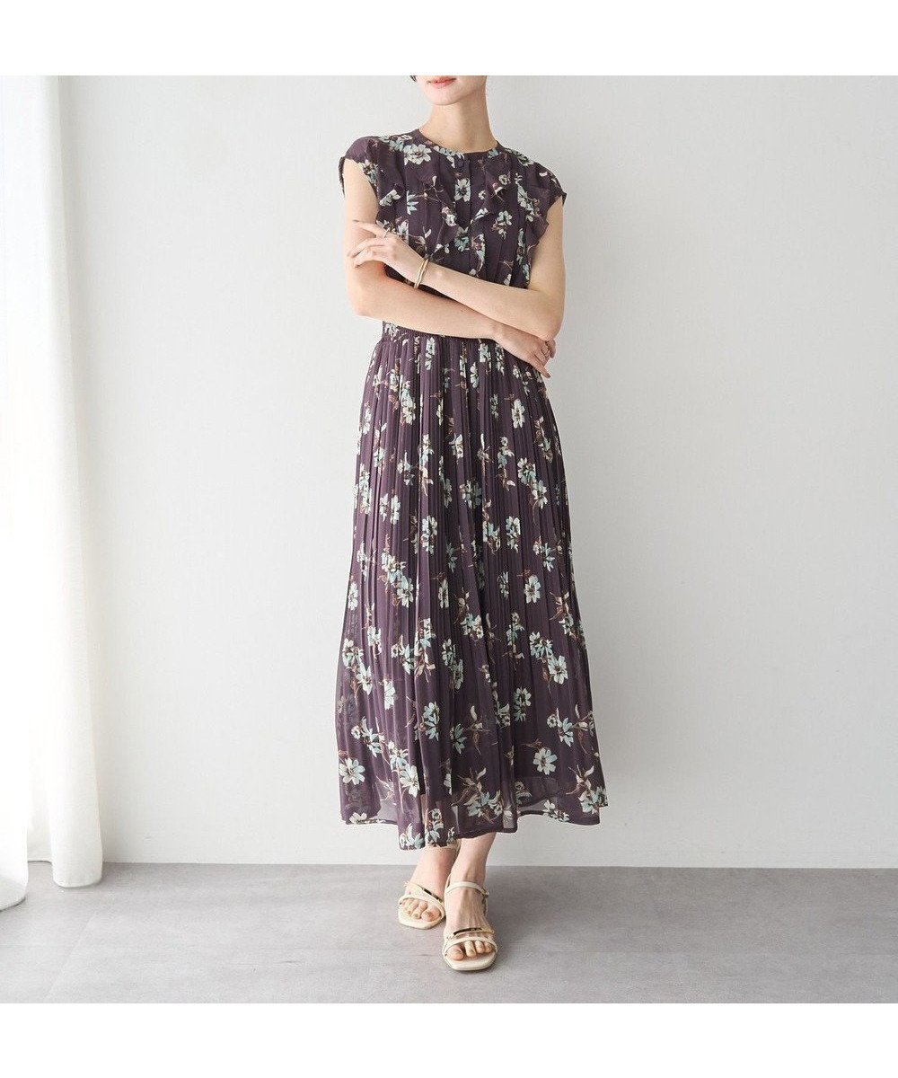 【イェッカ ヴェッカ/YECCA VECCA】のフラワー柄フリルプリーツワンピース インテリア・キッズ・メンズ・レディースファッション・服の通販 founy(ファニー) 　ファッション　Fashion　レディースファッション　Fashion for Women　ワンピース　Dresses　シフォン　Chiffon, Lightweight Fabric　シャーリング　Shirring, Ruched　フィット　Fit, Slim Fit　フラワー　Flower, Floral　フリル　Frill, Ruffle　プリーツ　Pleats, Pleated　ポケット　Pocket, Pocket Detail　ロング　Long, Long-Length　エレガント 上品　Elegant　夏　Summer　春　Spring　S/S・春夏　SS, Spring/Summer, Warm Season　Brown|ID: prp329100004870250 ipo3291000000036299061