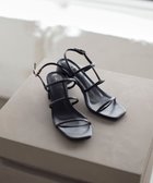 【組曲/KUMIKYOKU】のナローストラップサンダル ブラック系|ID: prp329100004870360 ipo3291000000036299850