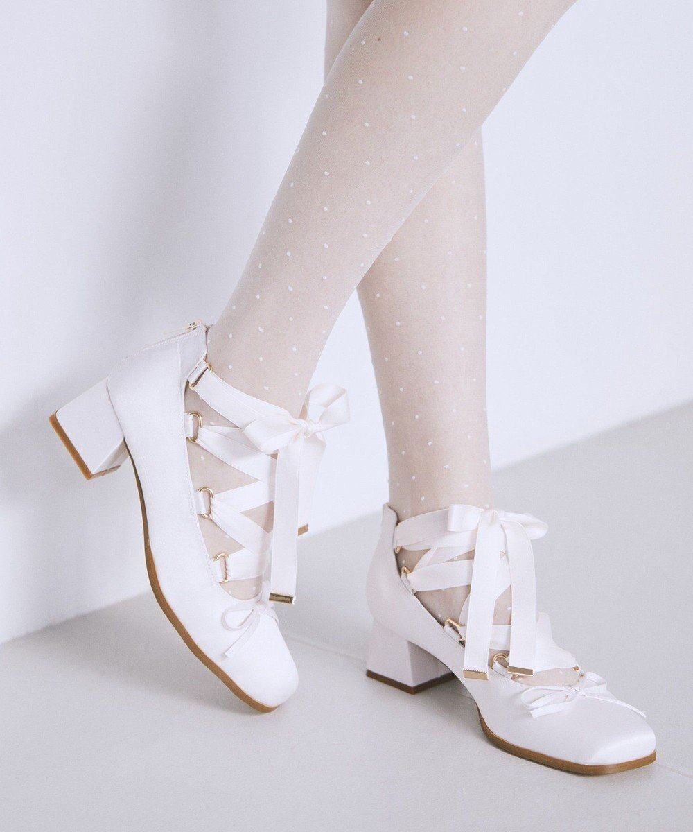【メゾンドフルール/Maison de FLEUR】のレースアップサテンパンプス インテリア・キッズ・メンズ・レディースファッション・服の通販 founy(ファニー) 　ファッション　Fashion　レディースファッション　Fashion for Women　春　Spring　ギンガム　Gingham, Gingham Fabric　サテン　Satin, Glossy Fabric　ストッキング　Stockings, Sheer Tights　ソックス　Socks, Hosiery　タイツ　Tights, Legwear　チェック　Check, Plaid, Tartan　トレンド　Trend, Trending Now　フィット　Fit, Slim Fit　リボン　Ribbon, Bow　レース　Lace, Lace Fabric　おすすめ　Recommended / Our Picks　エレガント 上品　Elegant　Light Pink|ID: prp329100004870387 ipo3291000000036299970