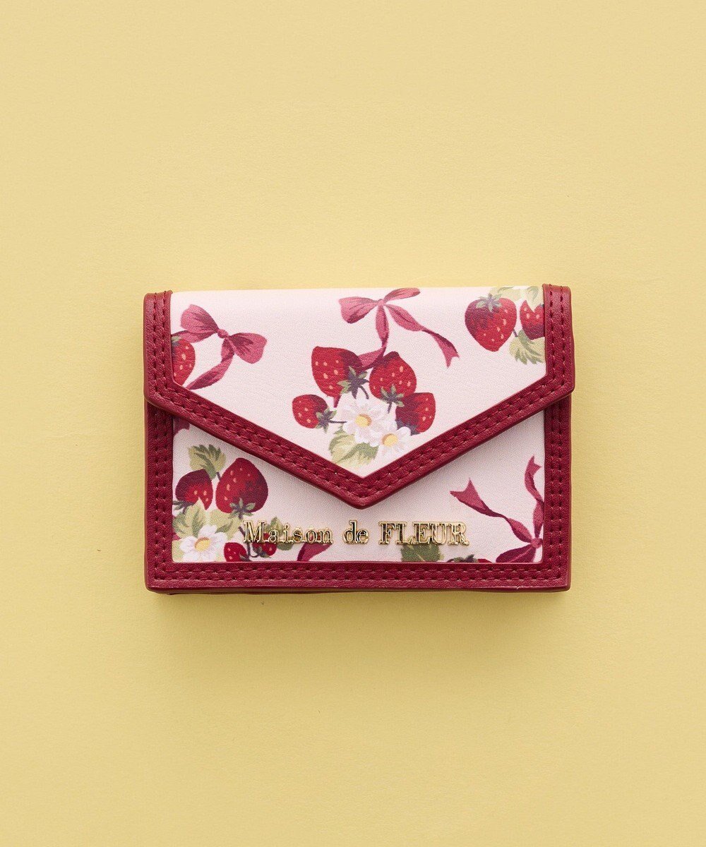 【メゾンドフルール/Maison de FLEUR】のいちご柄カードケース 人気、トレンドファッション・服の通販 founy(ファニー) 　ファッション　Fashion　レディースファッション　Fashion for Women　ミニ財布・二つ折り財布　Wallets & Card Cases　カードケース/名刺入れ　Card Holders & Business Cases　おすすめ　Recommended / Our Picks　スリット　Slit, Slit Detail　ポケット　Pocket, Pocket Detail　モチーフ　Motif, Design Theme　リボン　Ribbon, Bow　財布　Wallet, Purse　 other-1|ID: prp329100004870472 ipo3291000000036300268