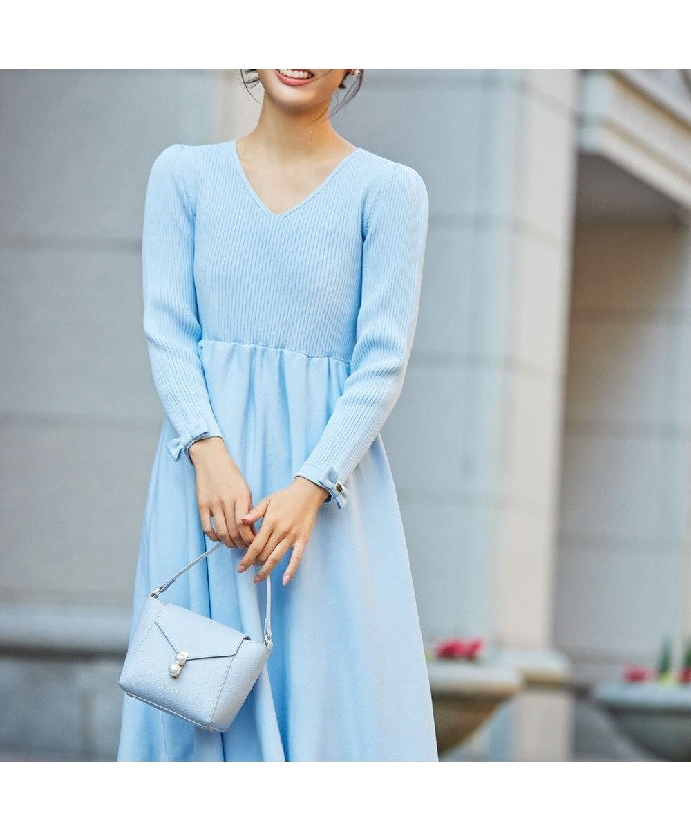 【トッカ/TOCCA】の【大人百花掲載】INNOCENCE LEATHER POCHETTE ポシェットバッグ インテリア・キッズ・メンズ・レディースファッション・服の通販 founy(ファニー) 　ファッション　Fashion　レディースファッション　Fashion for Women　バッグ　Bags　エレガント 上品　Elegant　財布　Wallet, Purse　パール　Pearl, Pearl Accent　フェミニン　Feminine, Girly　フォルム　Silhouette, Form　ポケット　Pocket, Pocket Detail　ポシェット　Pochette, Mini Bag　メタル　Metal, Metal Parts　モダン　Modern, Contemporary　S/S・春夏　SS, Spring/Summer, Warm Season　夏　Summer　セレモニー　Ceremony　2025年　2025　2025春夏・S/S　Spring/Summer 2025 SS25　ブルー系|ID: prp329100004870593 ipo3291000000036303686