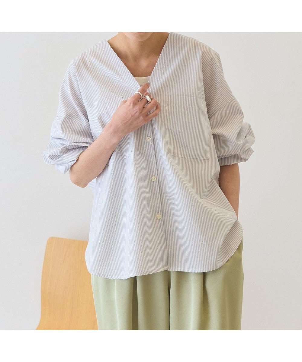 【アメリカンホリック/AMERICAN HOLIC】の【イージーケア】ストライプVネックシャツ 人気、トレンドファッション・服の通販 founy(ファニー) 　ファッション　Fashion　レディースファッション　Fashion for Women　トップス・カットソー　Cut & Sew Tops　シャツ・ブラウス・オフィスカジュアル　Elegant Blouses & Button-Ups　Vネックトップス　V-Neck Tops / V-Cut Neckline Shirts　アメリカン　American Style　春　Spring　スタイリッシュ　Stylish, Fashionable　ストライプ　Stripe, Striped Pattern　ポケット　Pocket, Pocket Detail　リラックス　Relax, Relaxed Fit　S/S・春夏　SS, Spring/Summer, Warm Season　夏　Summer　ビジネス 仕事 通勤　Business / Work / Commuting　 other-1|ID: prp329100004870684 ipo3291000000036304550