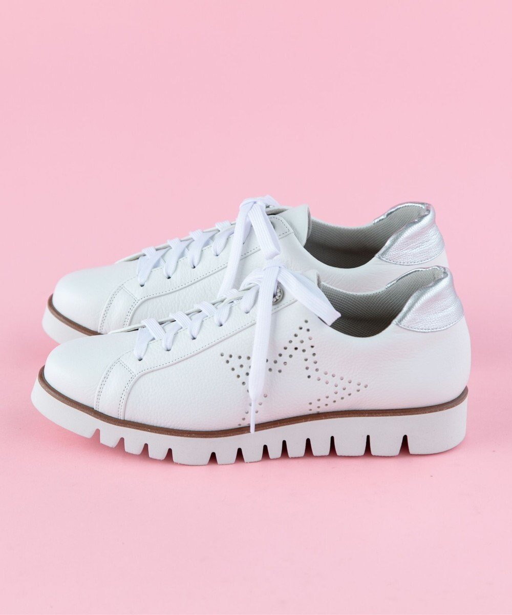 【その他のブランド/Other】のスターパンチングレザースニーカー インテリア・キッズ・メンズ・レディースファッション・服の通販 founy(ファニー) 　ファッション　Fashion　レディースファッション　Fashion for Women　インソール　Shoe Insole　クッション　Cushion, Throw Pillow　シューズ　Shoes, Footwear　スニーカー　Sneakers, Trainers　スポーツ　Sports, Activewear　パッチ　Patch, Appliqué　フォーム　Form　メッシュ　Mesh, Net Fabric　ライニング　Inner Lining, Inner Fabric, Lined　おすすめ　Recommended / Our Picks　日本製　Made In Japan　ホワイト|ID: prp329100004870703 ipo3291000000036304727