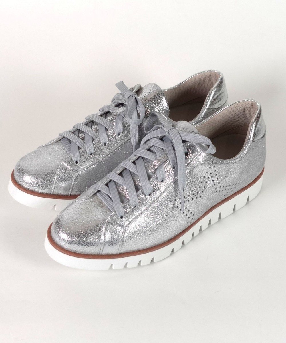 【その他のブランド/Other】のスターパンチングレザースニーカー インテリア・キッズ・メンズ・レディースファッション・服の通販 founy(ファニー) 　ファッション　Fashion　レディースファッション　Fashion for Women　インソール　Shoe Insole　クッション　Cushion, Throw Pillow　シューズ　Shoes, Footwear　スニーカー　Sneakers, Trainers　スポーツ　Sports, Activewear　パッチ　Patch, Appliqué　フォーム　Form　メッシュ　Mesh, Net Fabric　ライニング　Inner Lining, Inner Fabric, Lined　おすすめ　Recommended / Our Picks　日本製　Made In Japan　シルバー|ID: prp329100004870703 ipo3291000000036304729