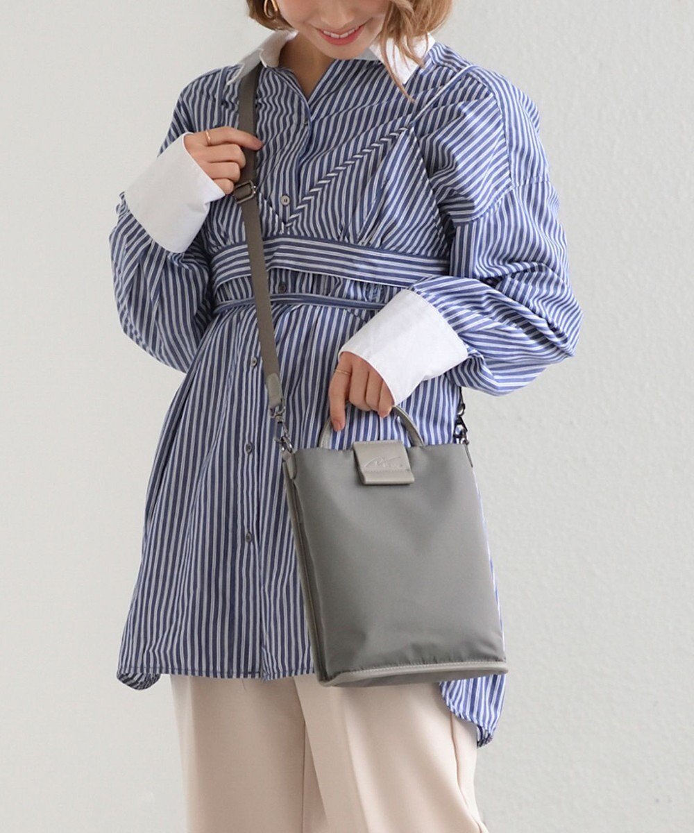 【エースバッグズアンドラゲッジ/ACE BAGS & LUGGAGE】のW .Day/Night スック サポートバッグ ミニショルダー 15181 ダブルアンドデイナイト インテリア・キッズ・メンズ・レディースファッション・服の通販 founy(ファニー) 　ファッション　Fashion　レディースファッション　Fashion for Women　ショルダー　Shoulder, Shoulder Strap　シンプル　Simple, Minimal　スマホ　Smartphone, Mobile Device　スマート　Smart, Elegant　財布　Wallet, Purse　ダブル　Double, Double-Breasted　手帳　Planner, Notebook　フラット　Flat, Flat Shoes　ポケット　Pocket, Pocket Detail　ポシェット　Pochette, Mini Bag　マグネット　Magnet, Magnetic Closure　リップ　Lip, Lip Motif　リュック　Backpack, Rucksack　ワーク　Workwear, Utility Style　再入荷　Restock / Back in Stock　スーツケース キャリーケース　Suitcase / Carry Case　スマホショルダーバッグ　Smartphone Shoulder Bag　ビジネス 仕事 通勤　Business / Work / Commuting　グレー|ID: prp329100004871238 ipo3291000000036311740